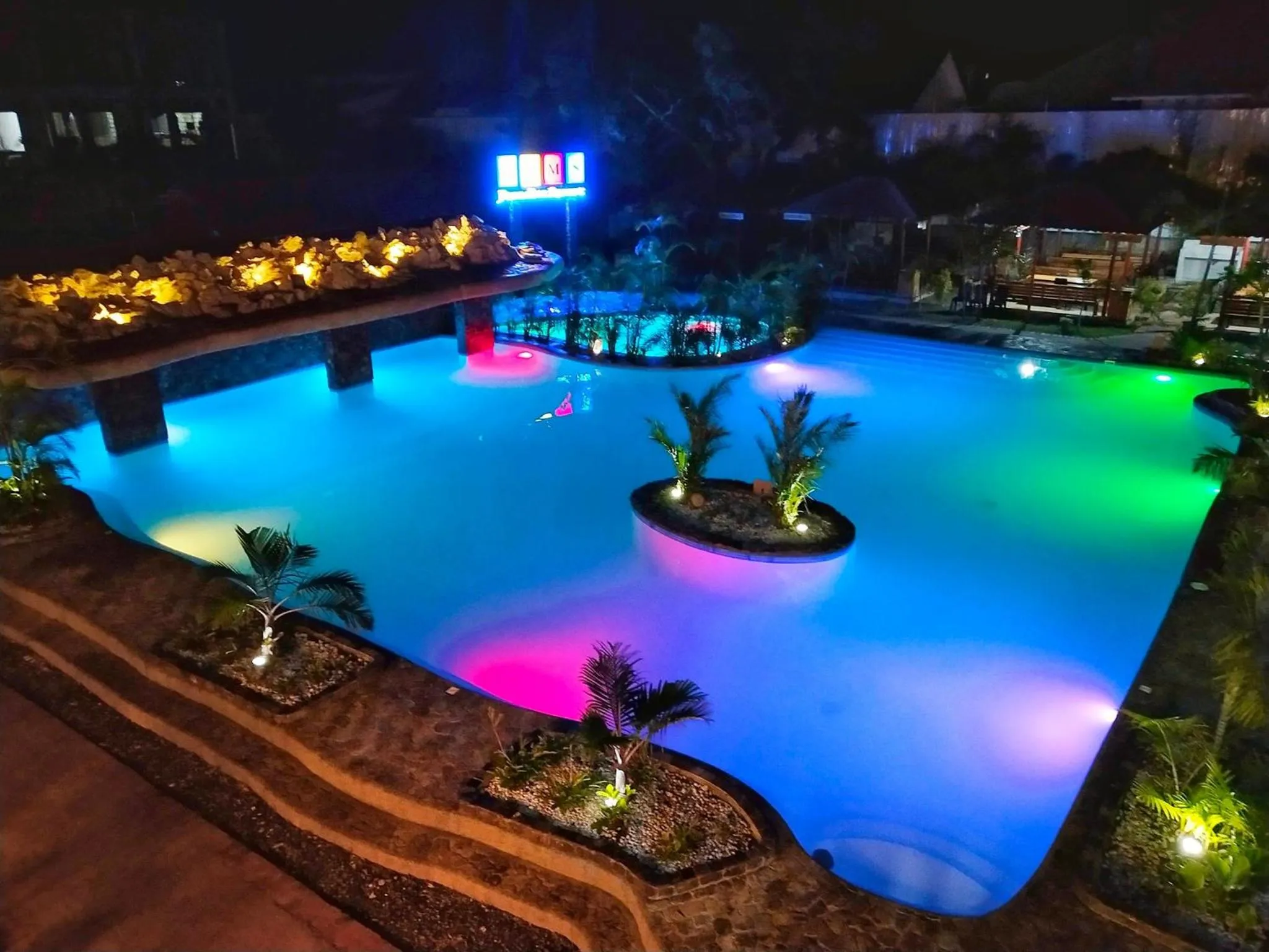 Gem's Paradise Resort