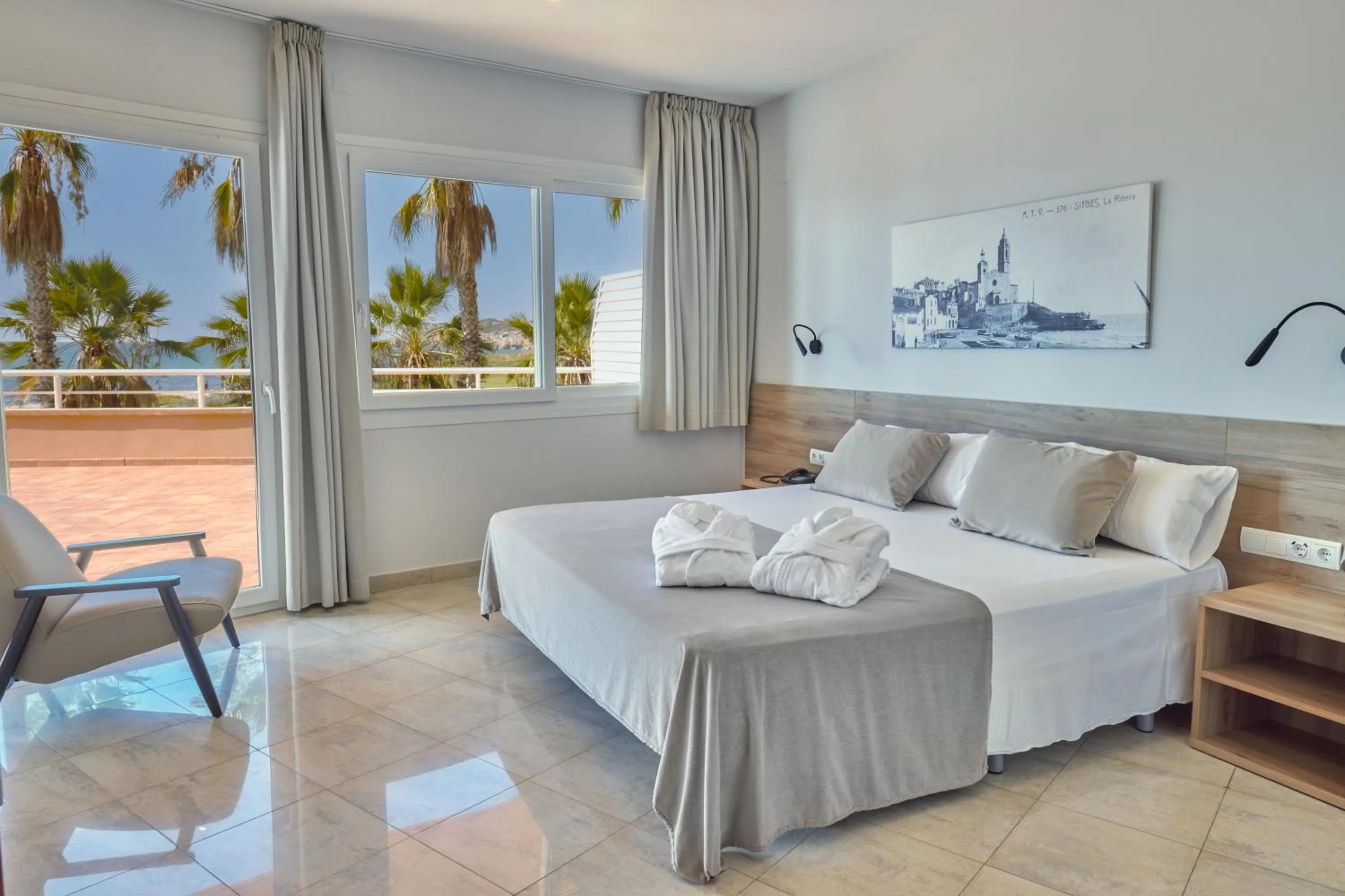 Photo of the whole room, Bed in Sunway Playa Golf & Spa Sitges