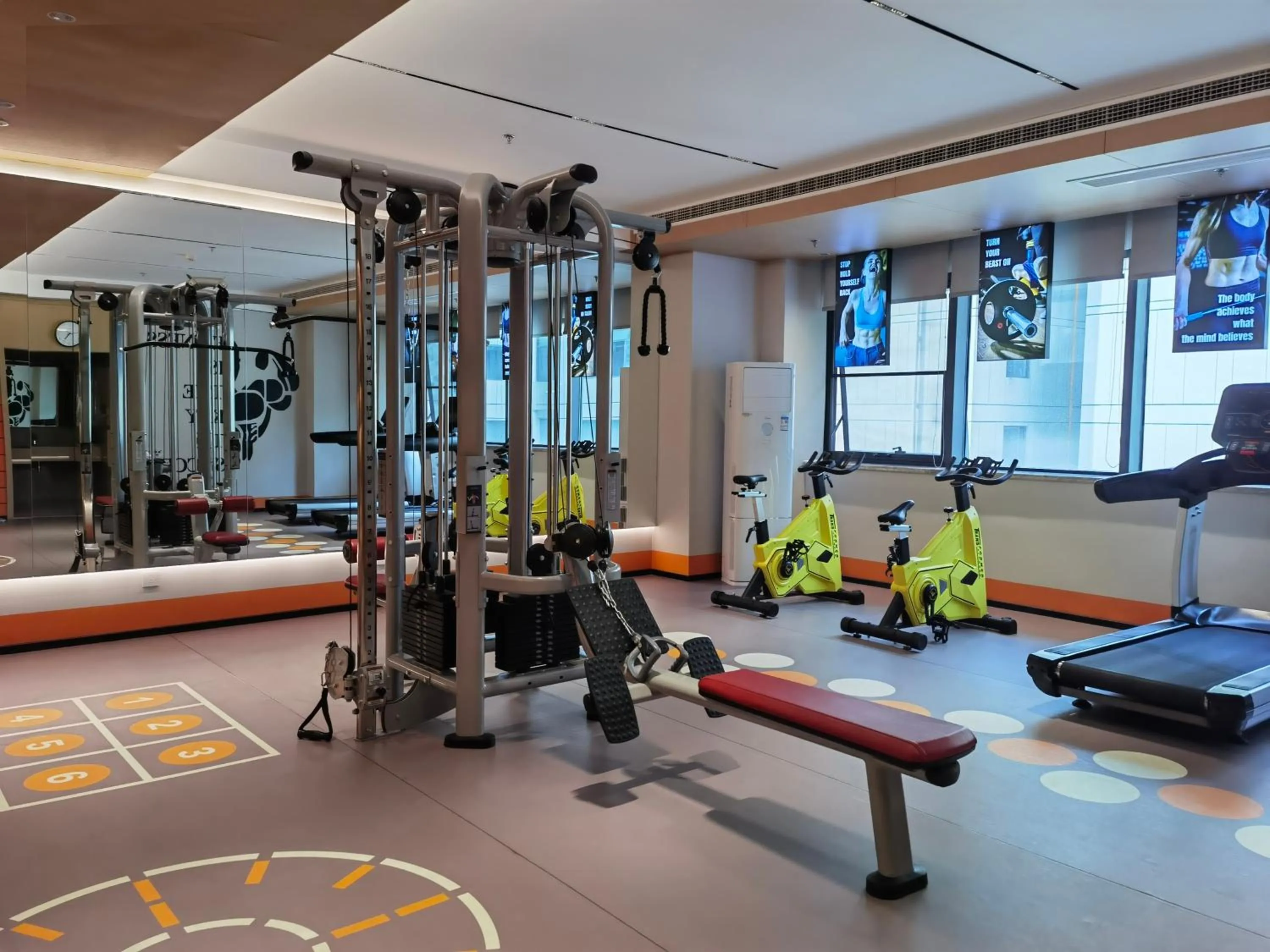 Fitness centre/facilities in Holiday Inn Express Chengdu Pidu by IHG