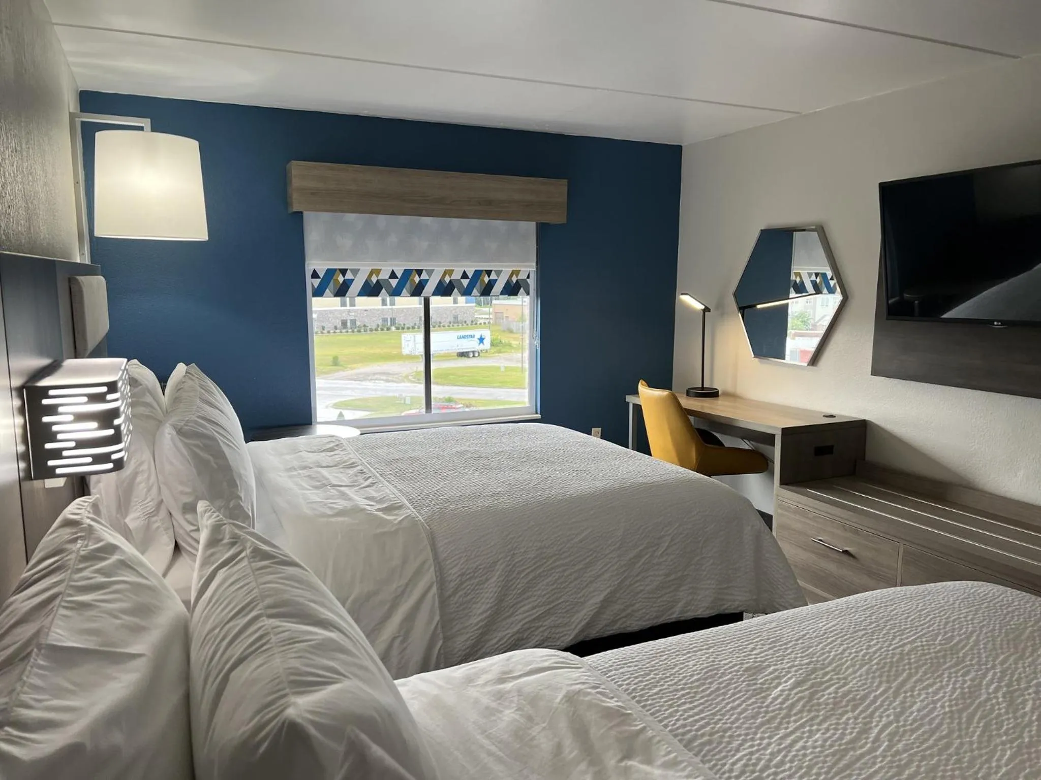 Photo of the whole room, Bed in Holiday Inn Express - Rocky Mount - Sports Center by IHG