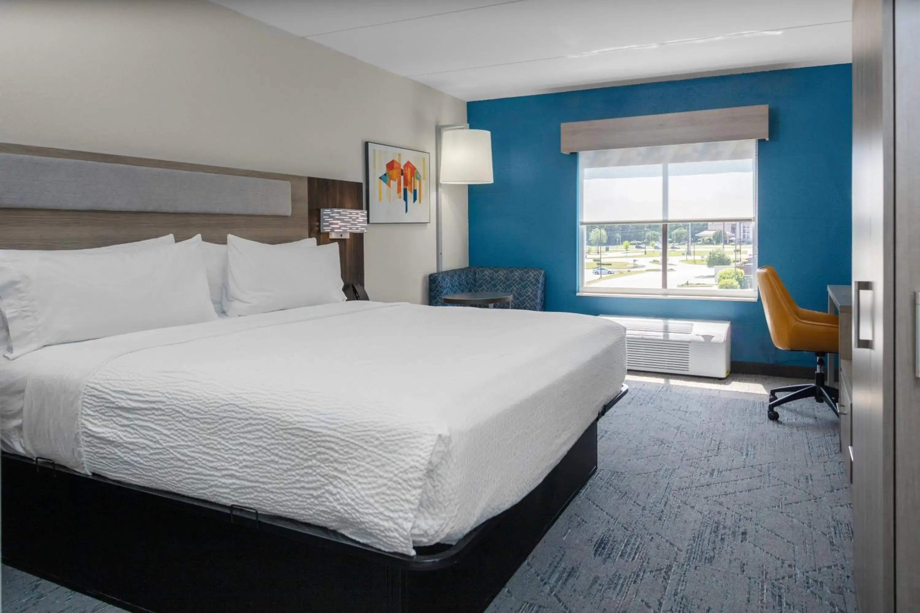 Standard King Room - Communications Mobility Accessible in Holiday Inn Express - Rocky Mount - Sports Center by IHG Standard King Room - Communications Mobility Accessible in Holiday Inn Express - Rocky Mount - Sports Center by IHG