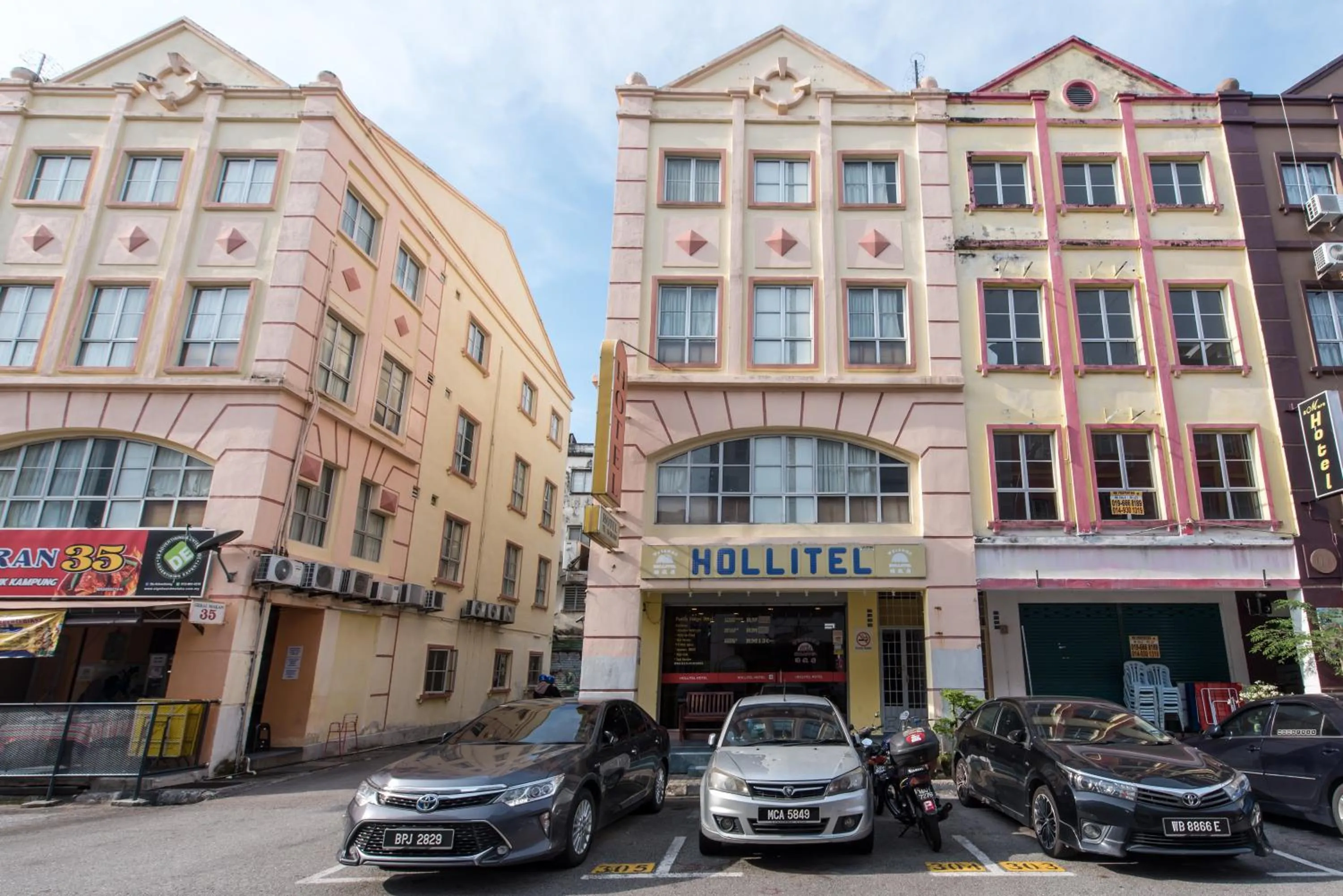 Property building in Hollitel Hotel Melaka