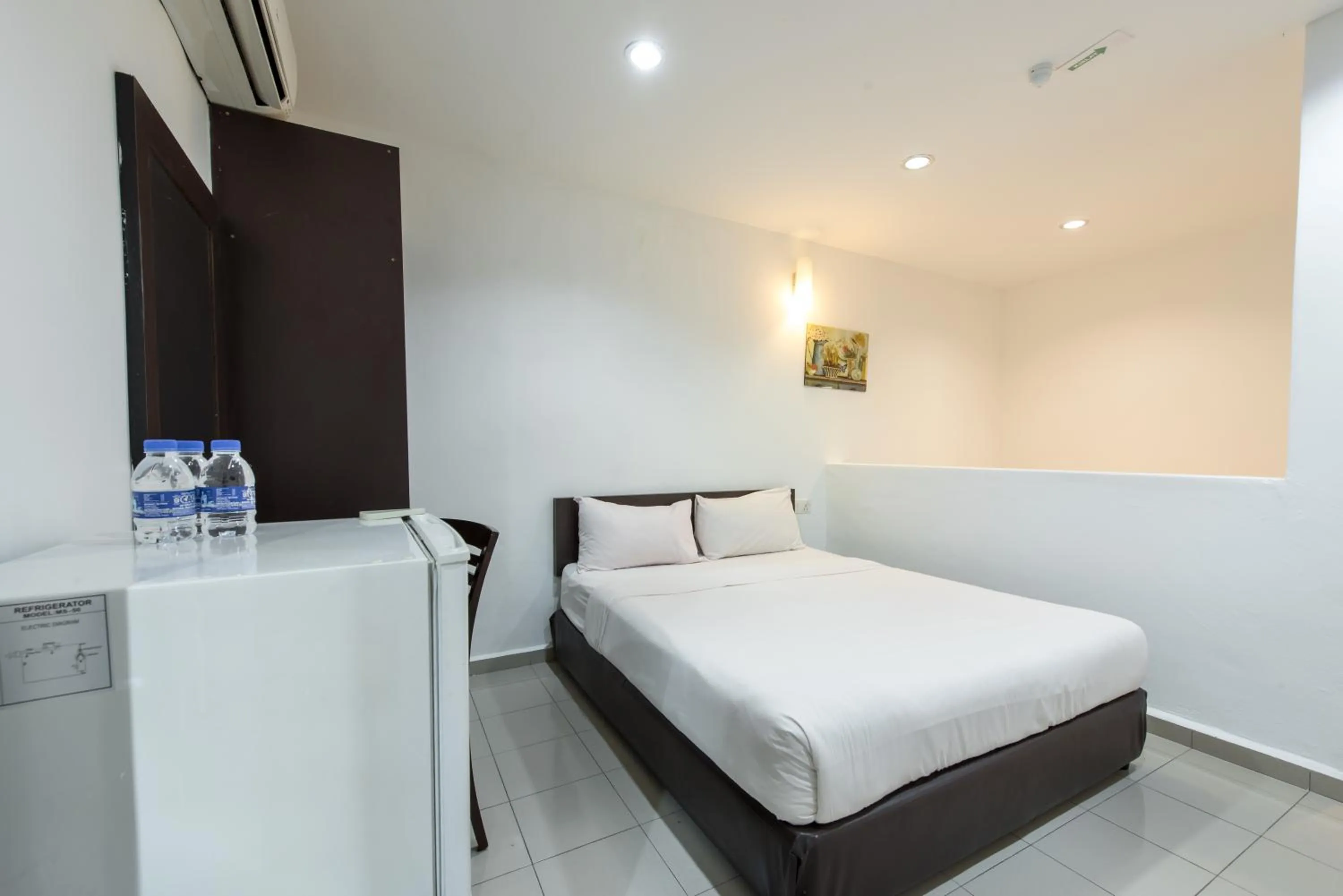 Bed in Hollitel Hotel Melaka