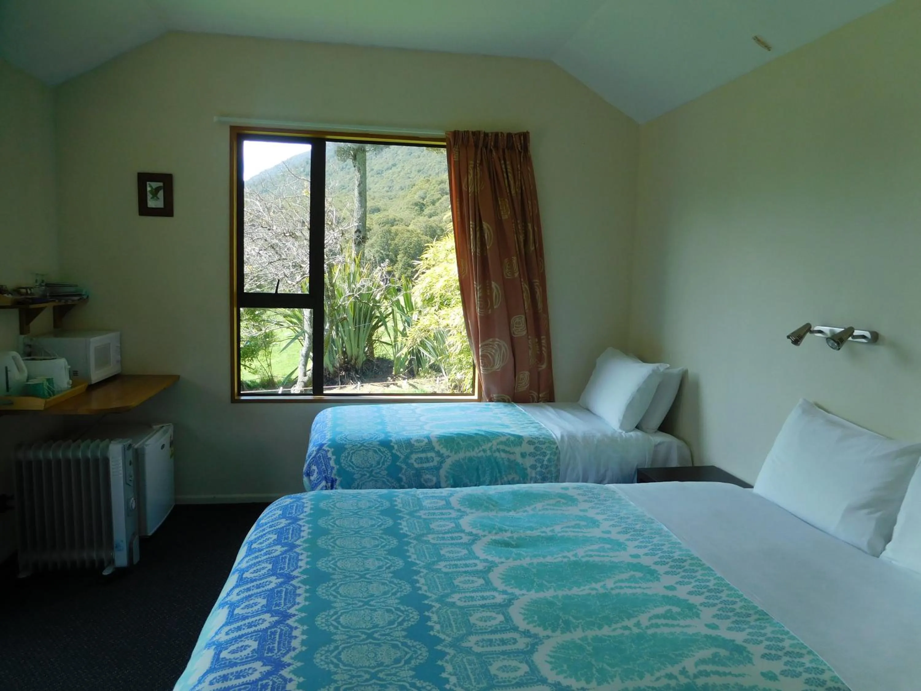 Bedroom, Bed in Mountainview Makarora Accommodation