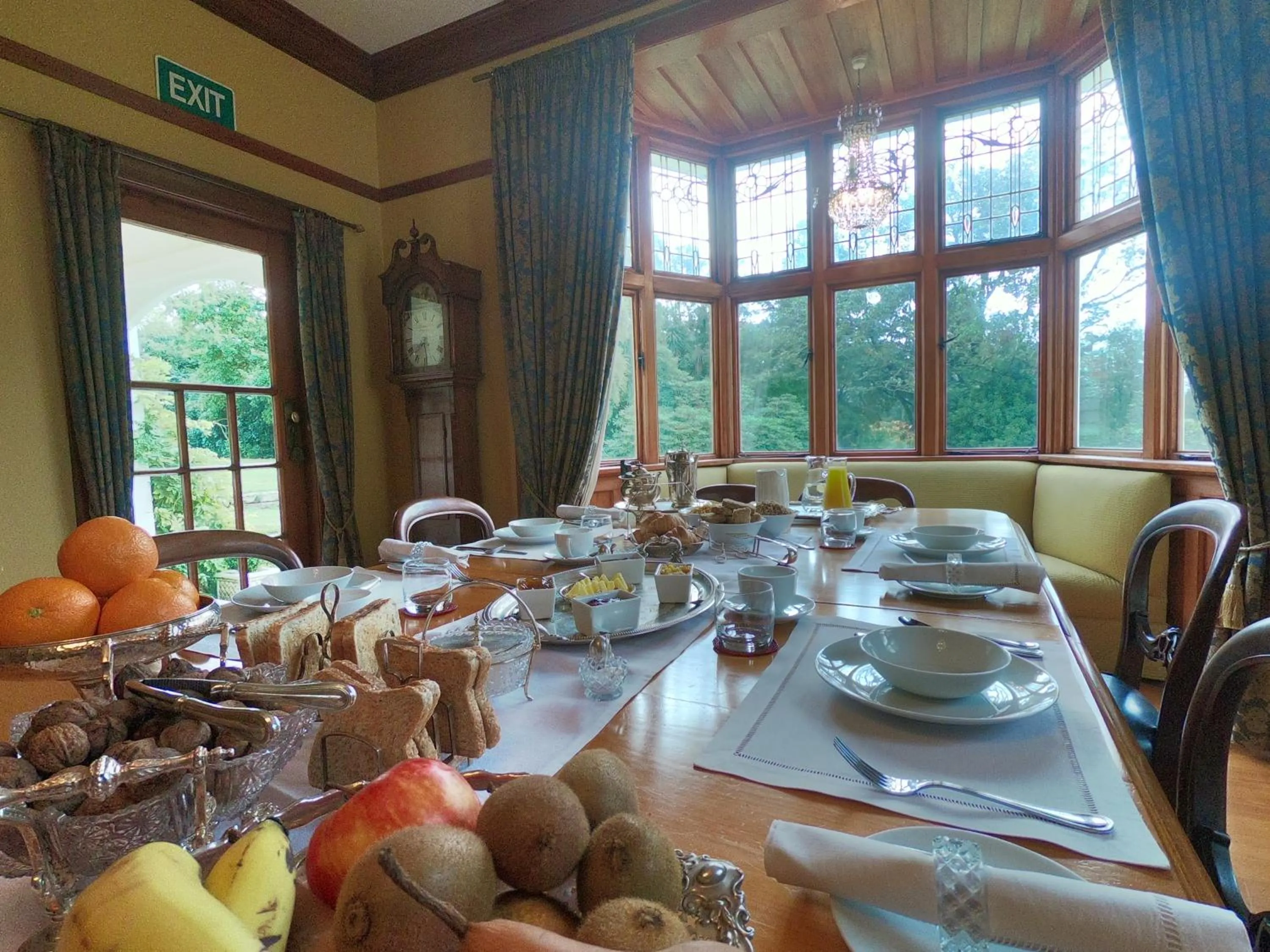 Breakfast in Gunyah Country Estate