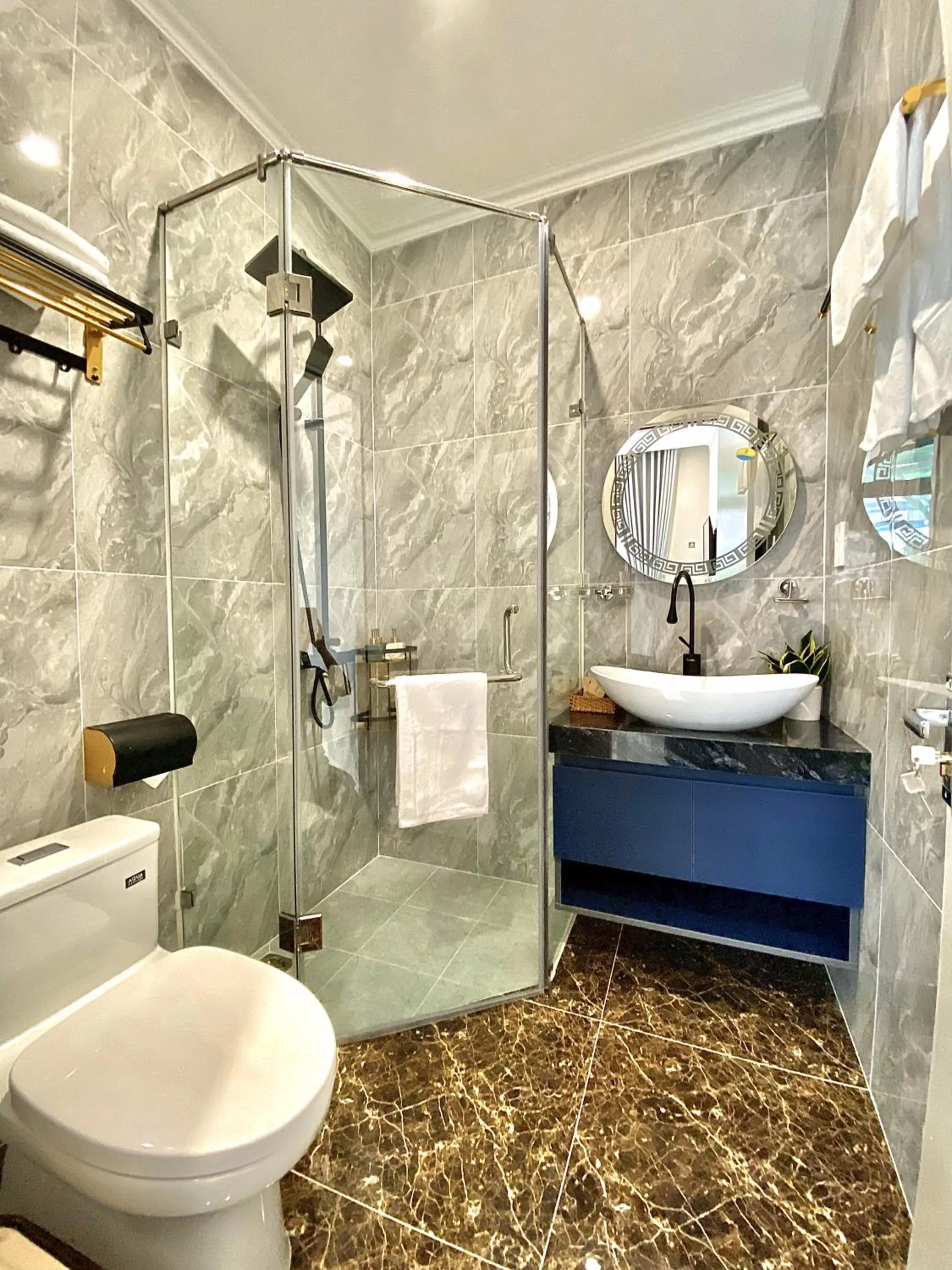 Shower in Sel de Mer Apartment Grand World Phu Quoc