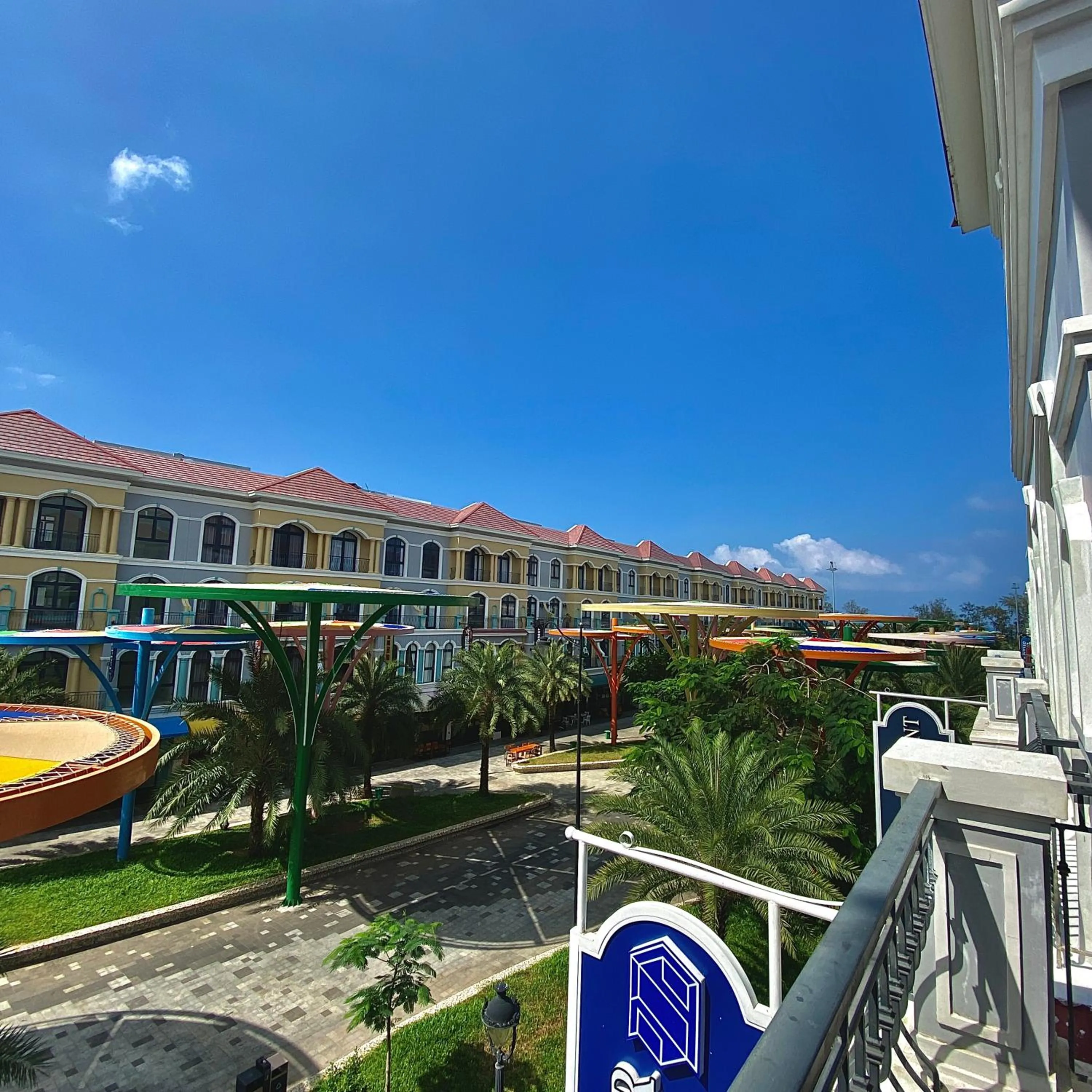 Day in Sel de Mer Apartment Grand World Phu Quoc