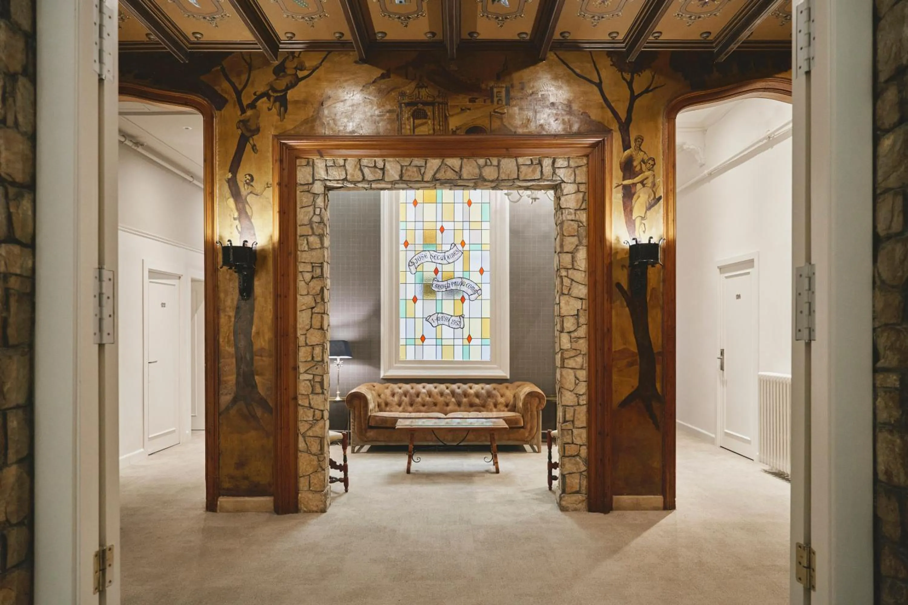 Decorative detail in Mesón Castilla Atiram Hotels