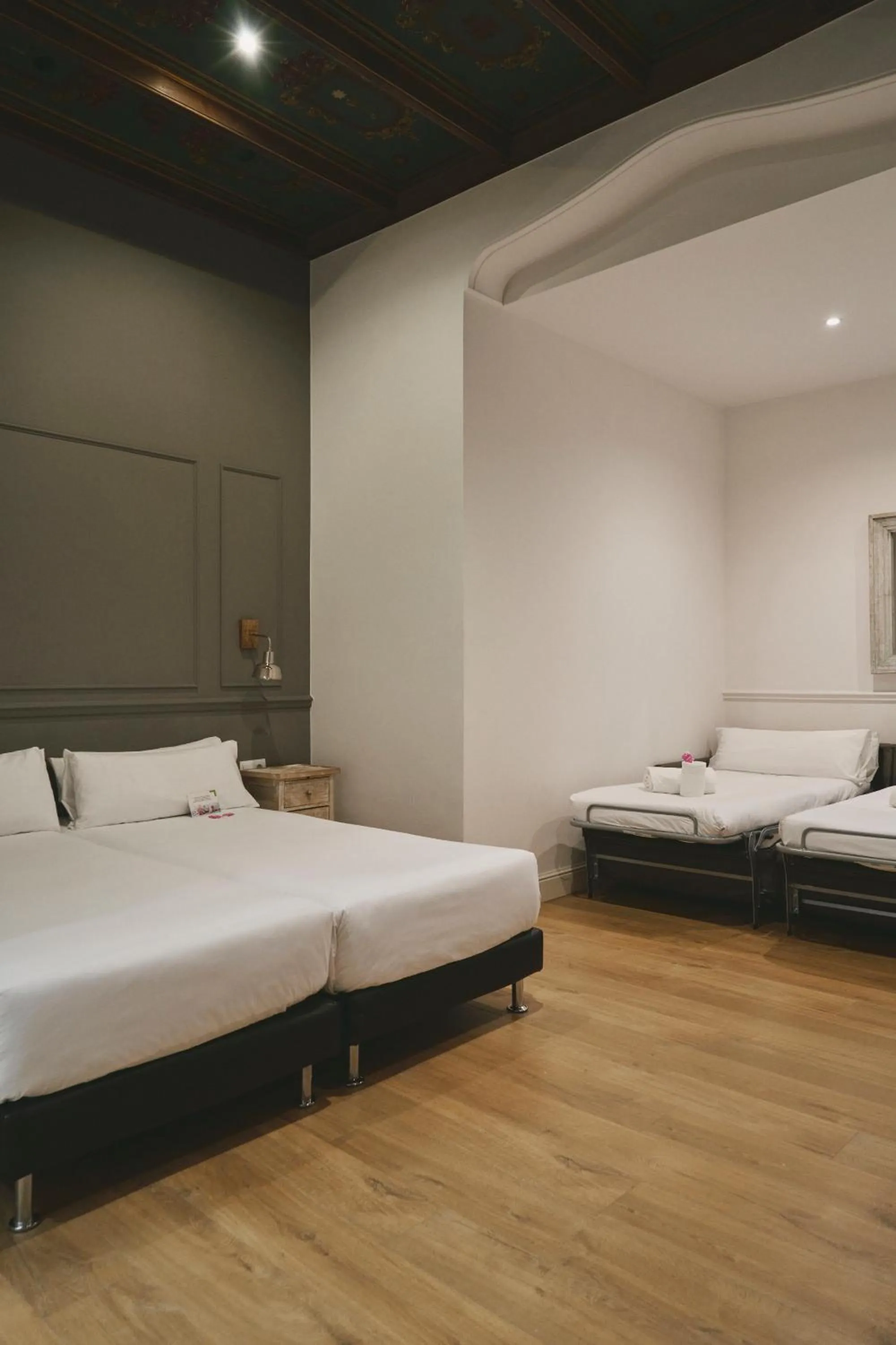 Photo of the whole room, Bed in Mesón Castilla Atiram Hotels