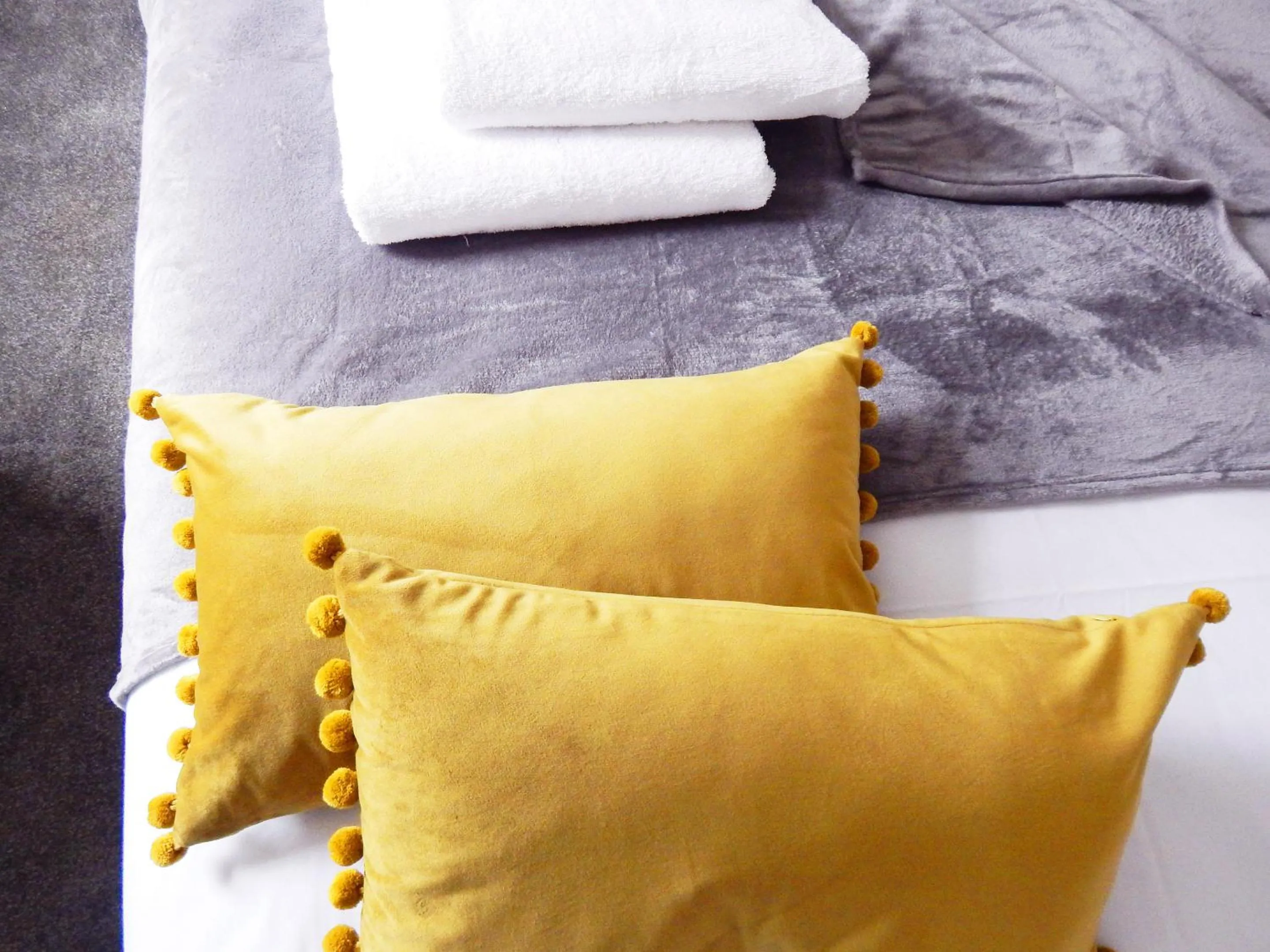 Bed in Modern, well located en-suite rooms with parking & all facilities