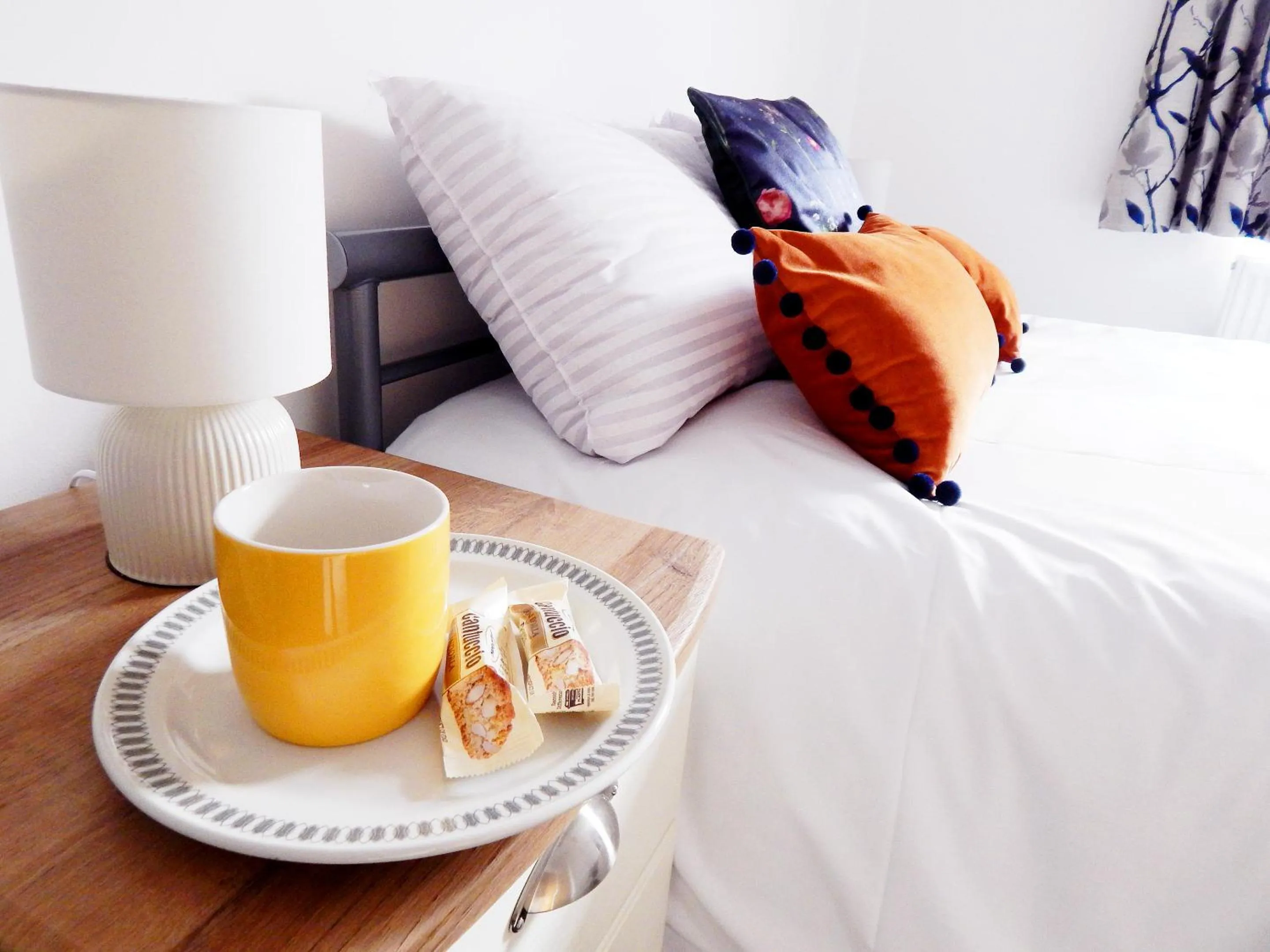 Bedroom, Bed in Modern, well located en-suite rooms with parking & all facilities