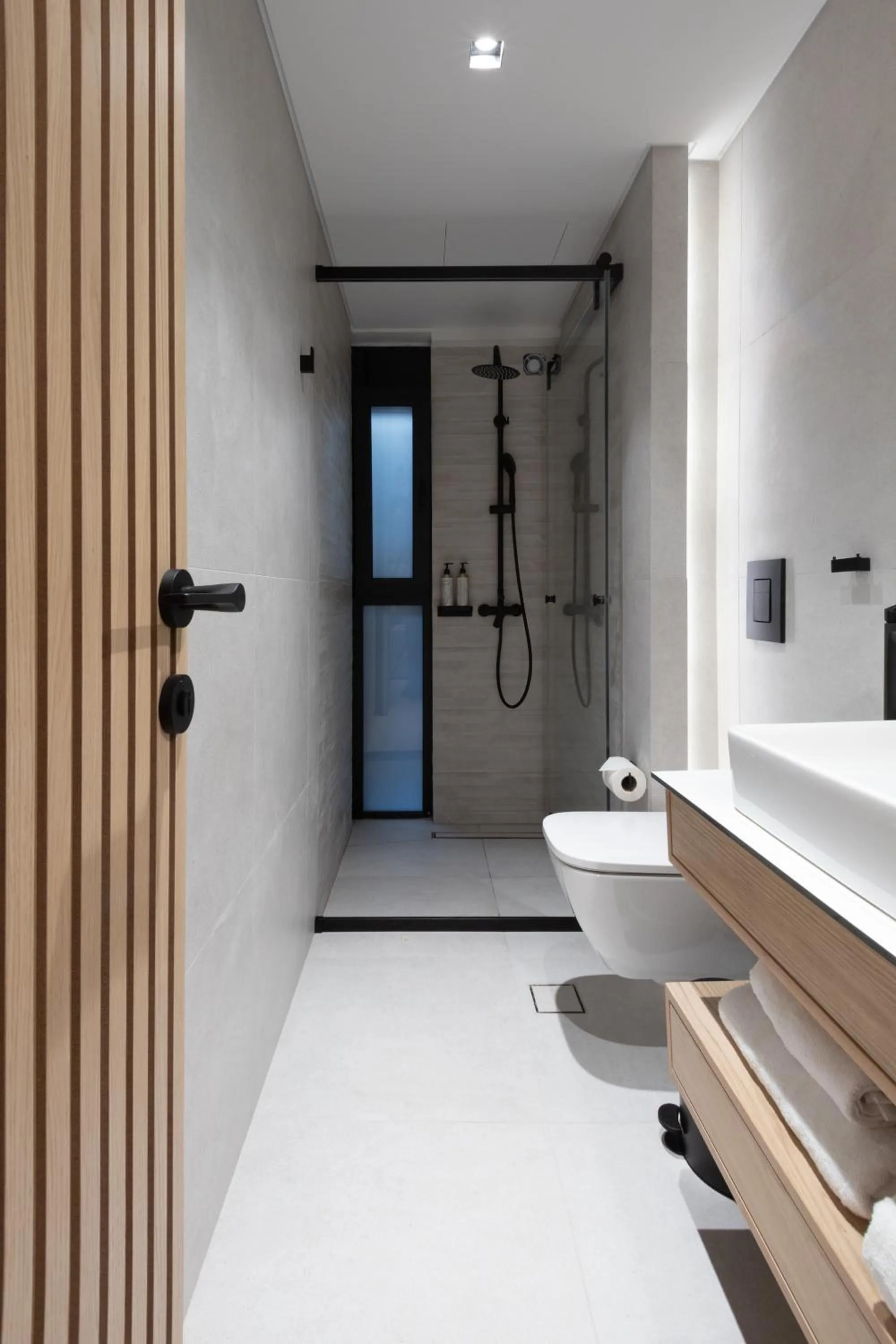 Shower in Incanto Boutique Suites - Mets