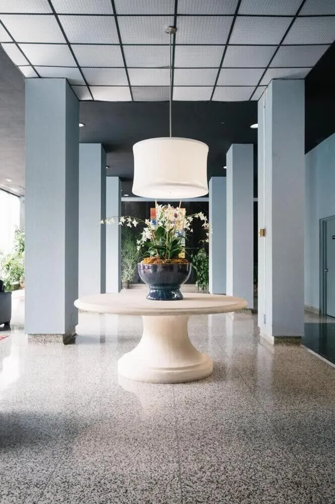 Downtown Atl Condo Onsite Parking King bed & bonus room LM1901