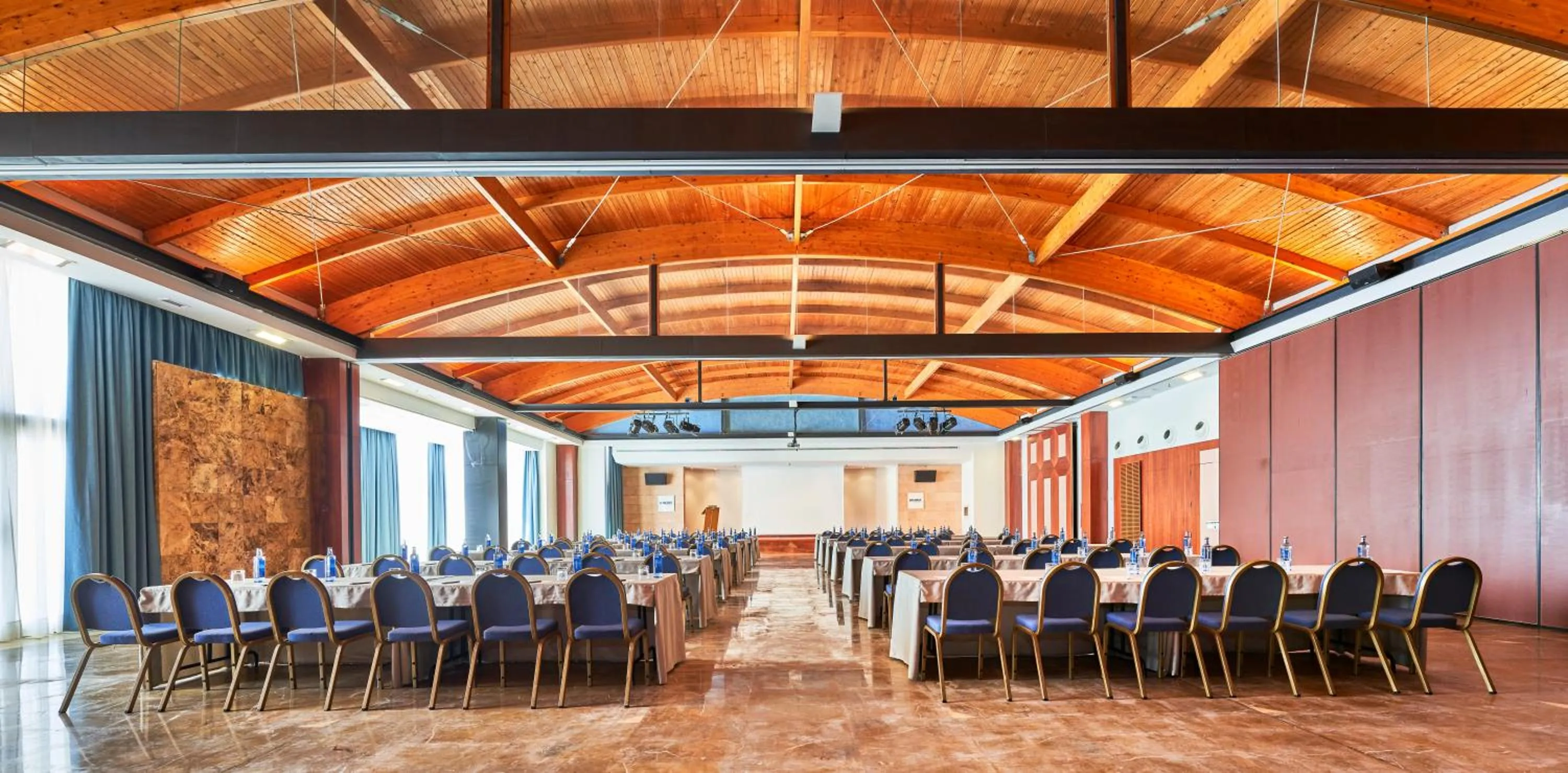 Business facilities in Insotel Punta Prima Resort