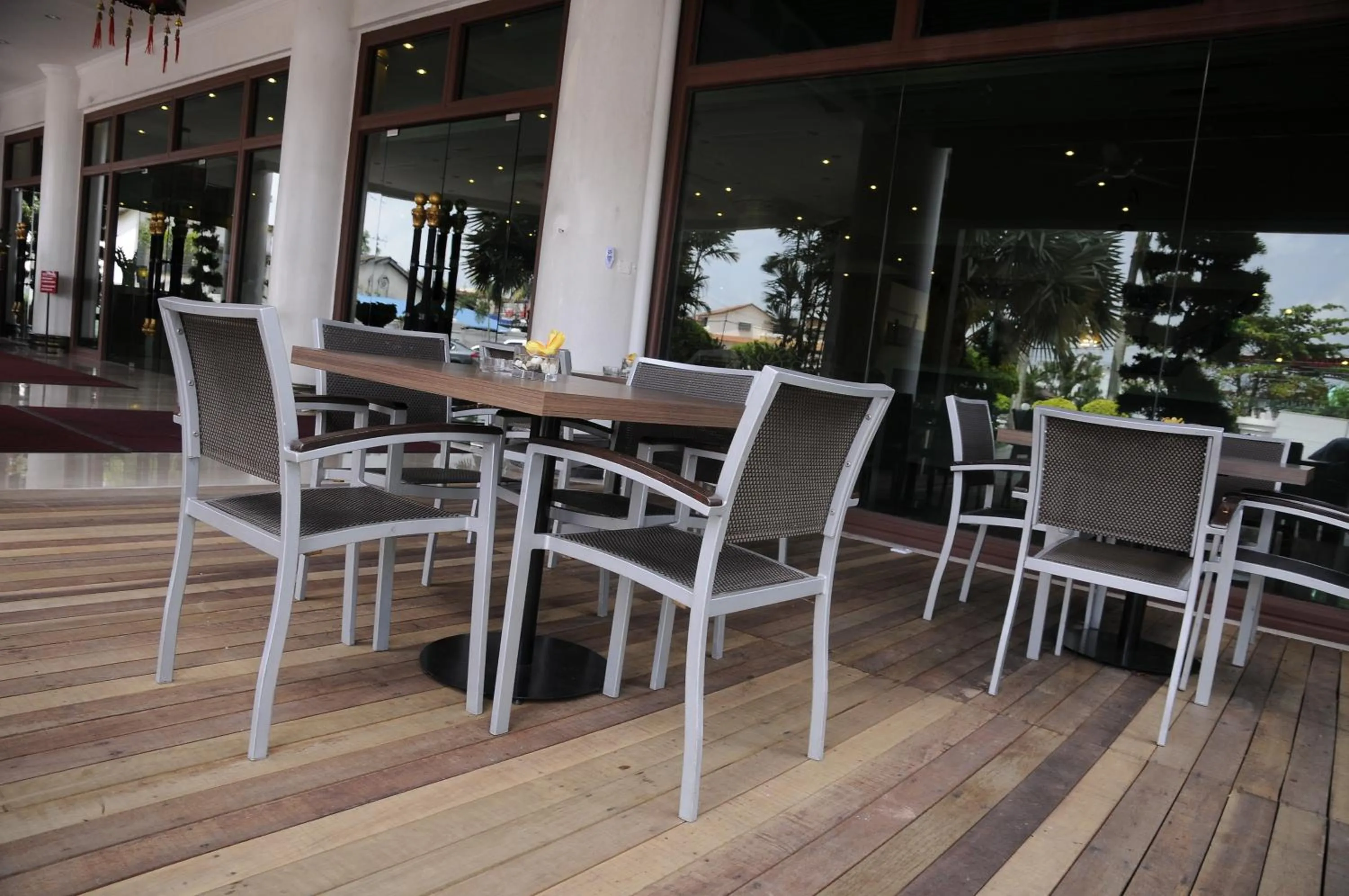 Restaurant/places to eat in The Katerina Hotel