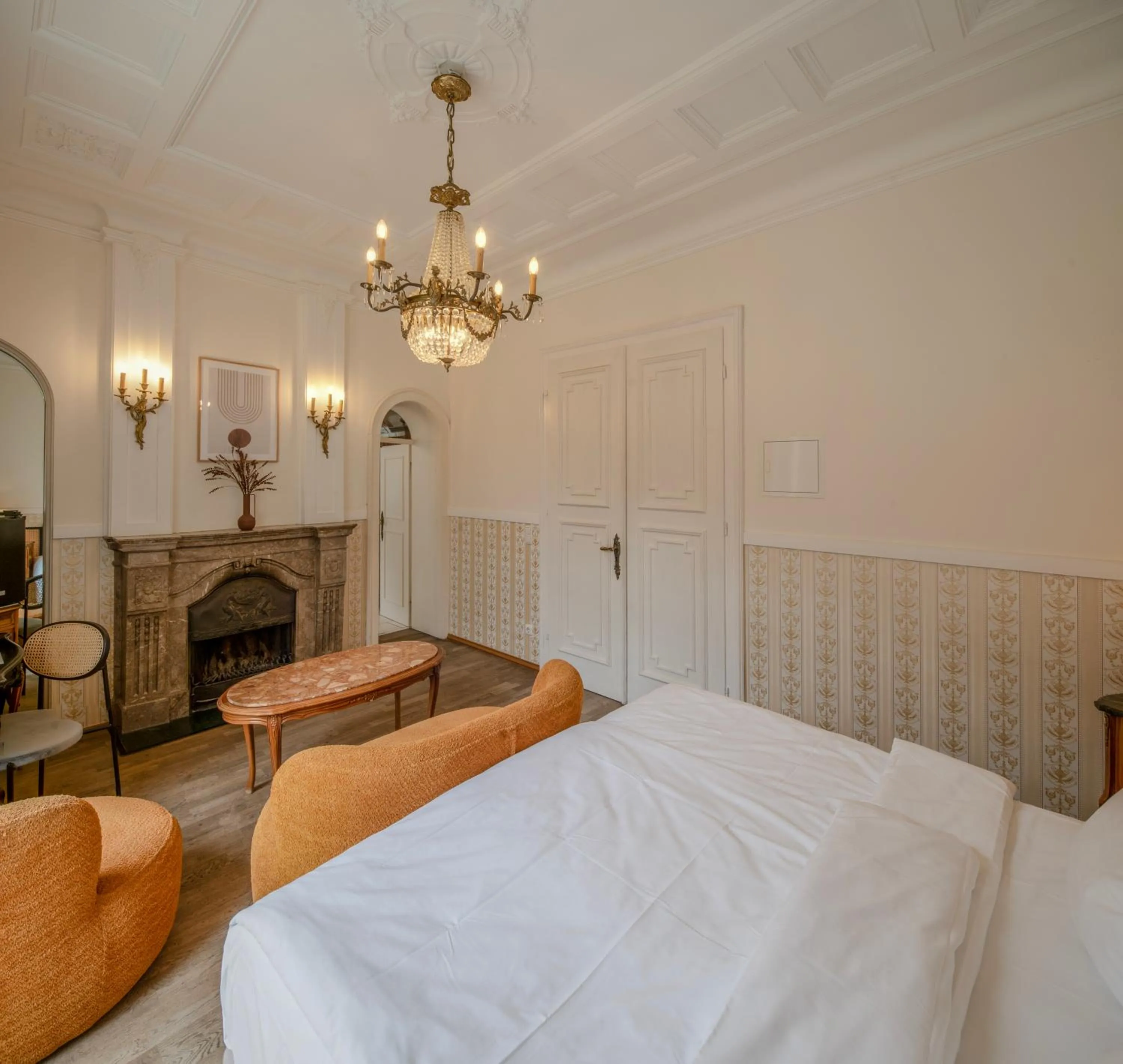 Living room, Bed in Villa Bleichröder