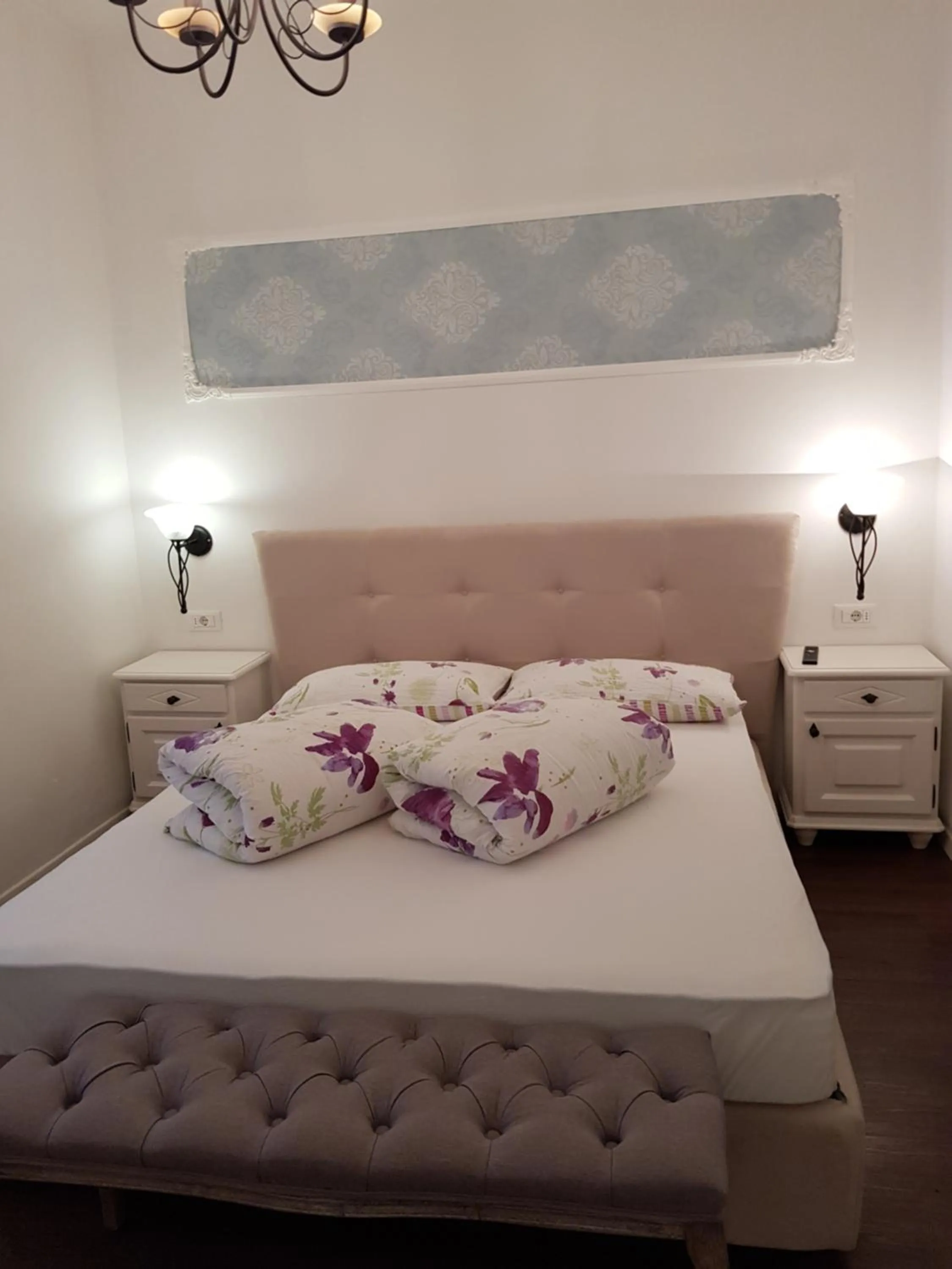 Bed in Garni Villa Tyrol - Adults Only