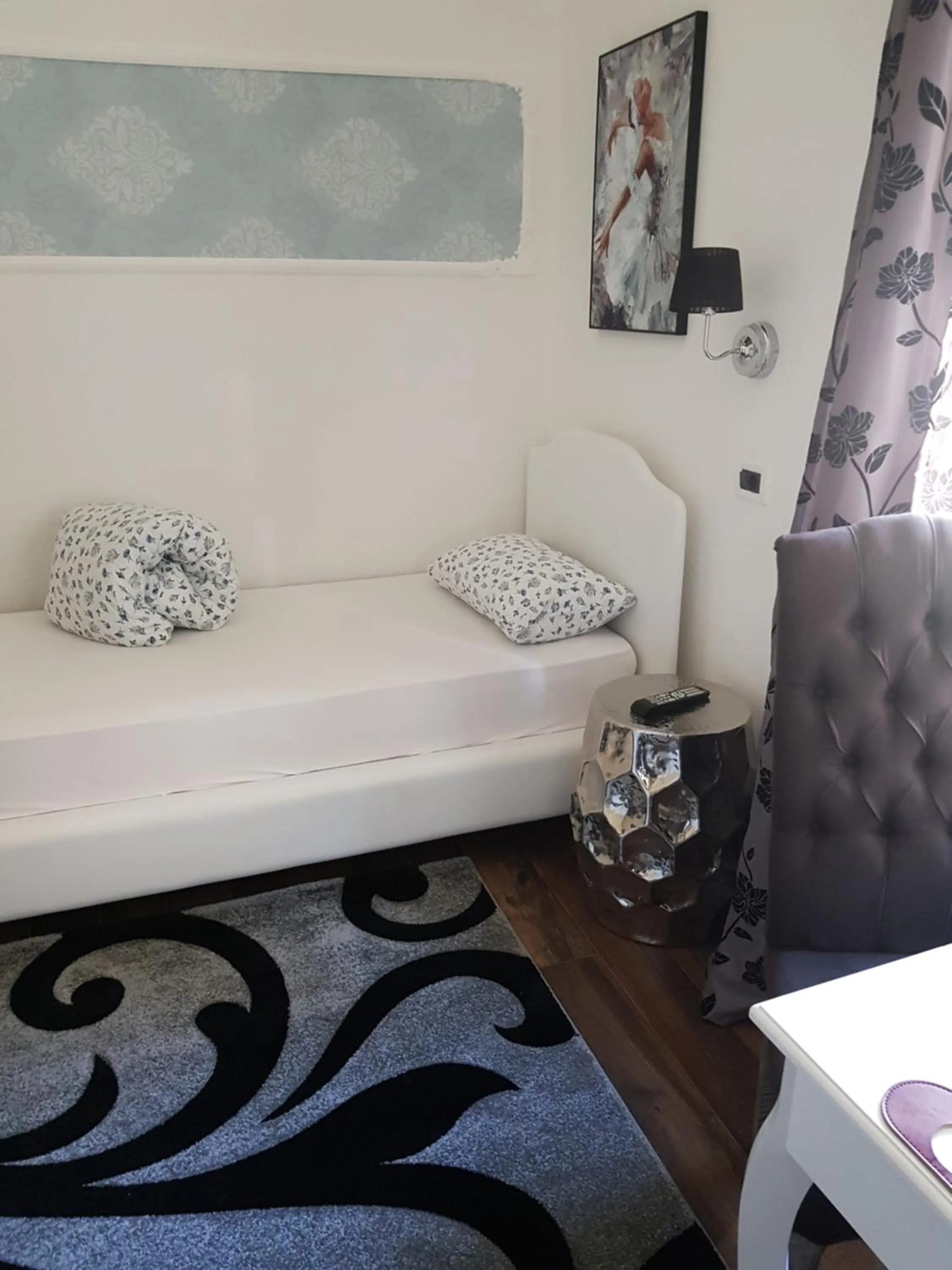 Bed in Garni Villa Tyrol - Adults Only