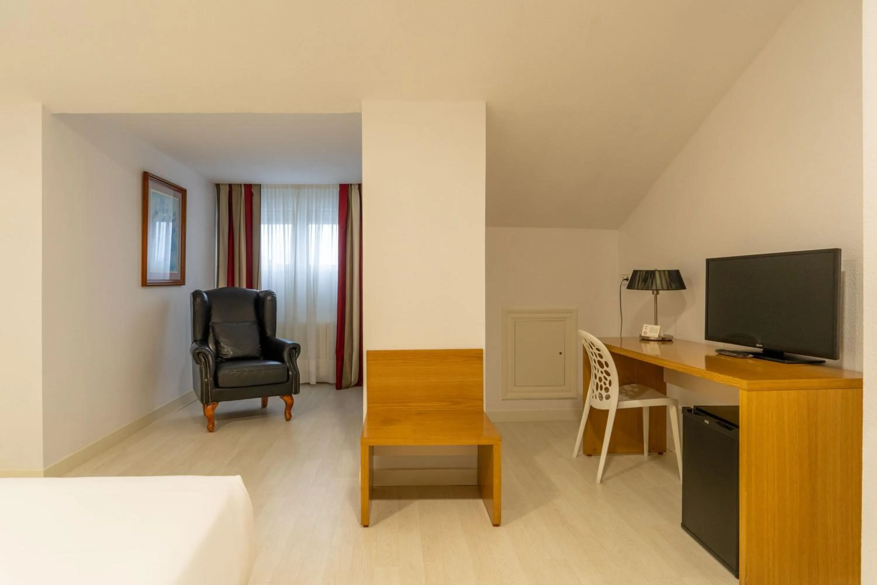 Bedroom, Bed in Chateau La Roca