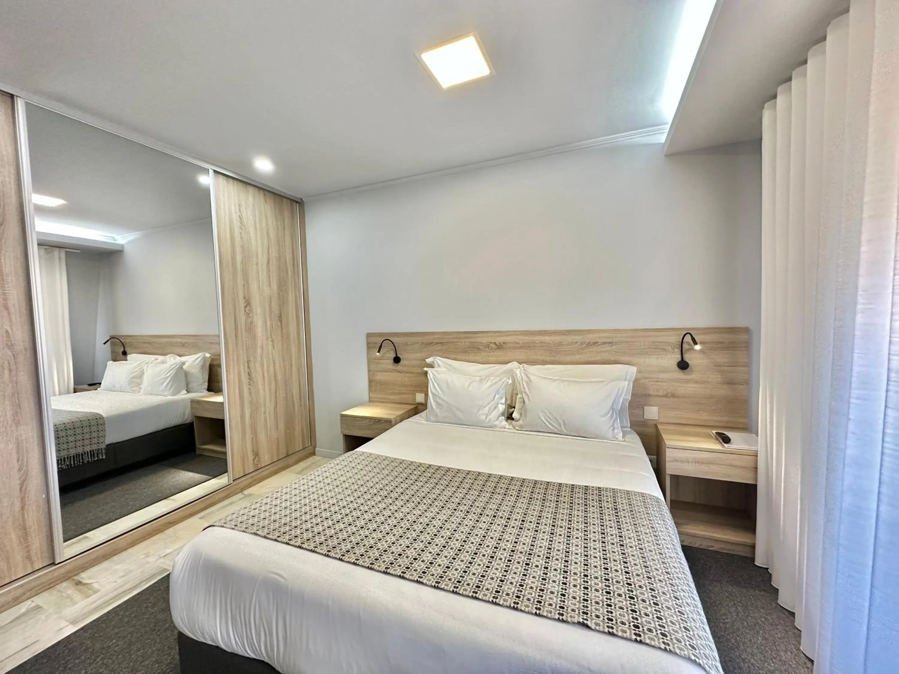 Bed in YOUROPO - Downtown