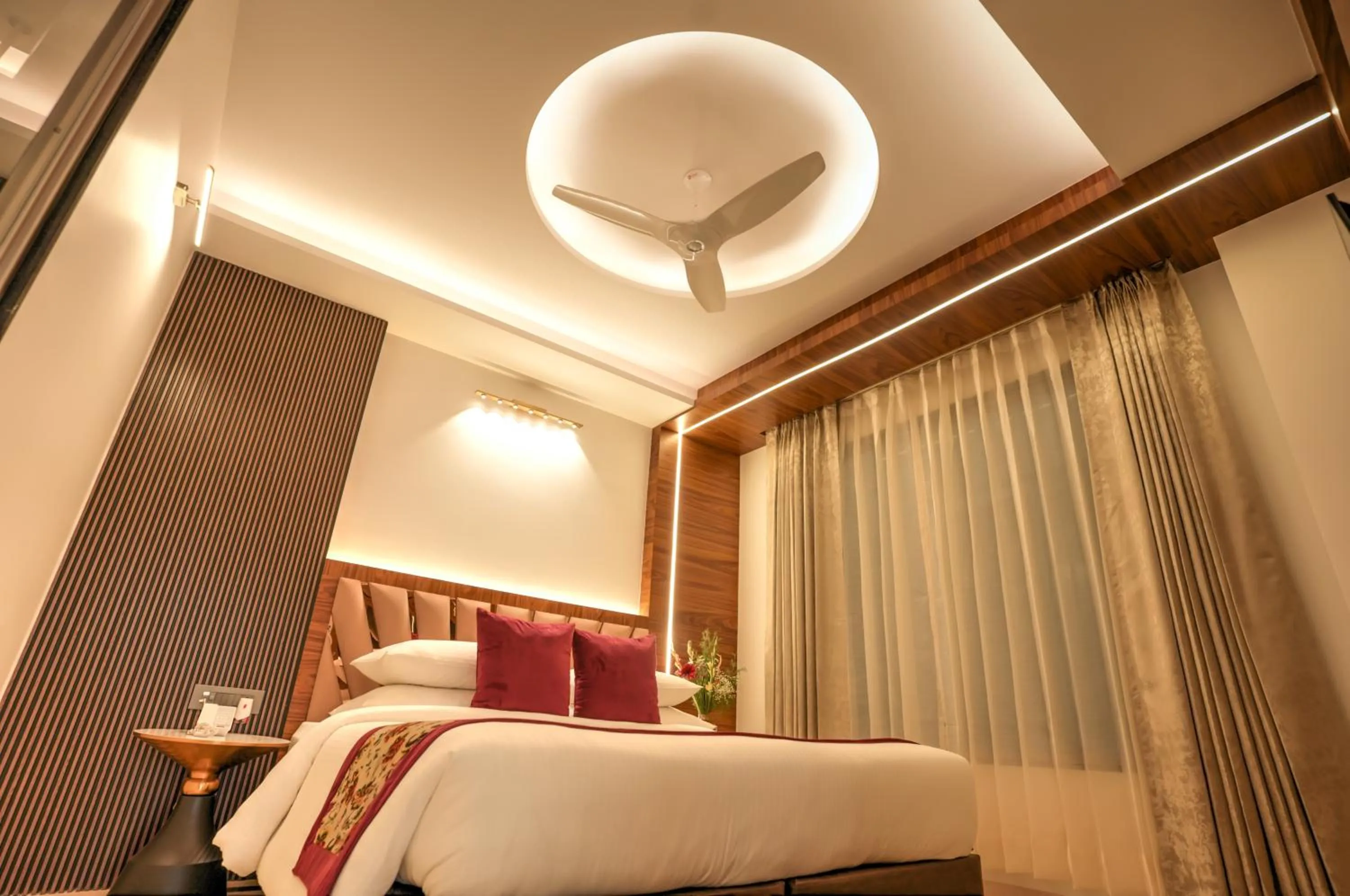 Living room, Bed in Hotel Rj