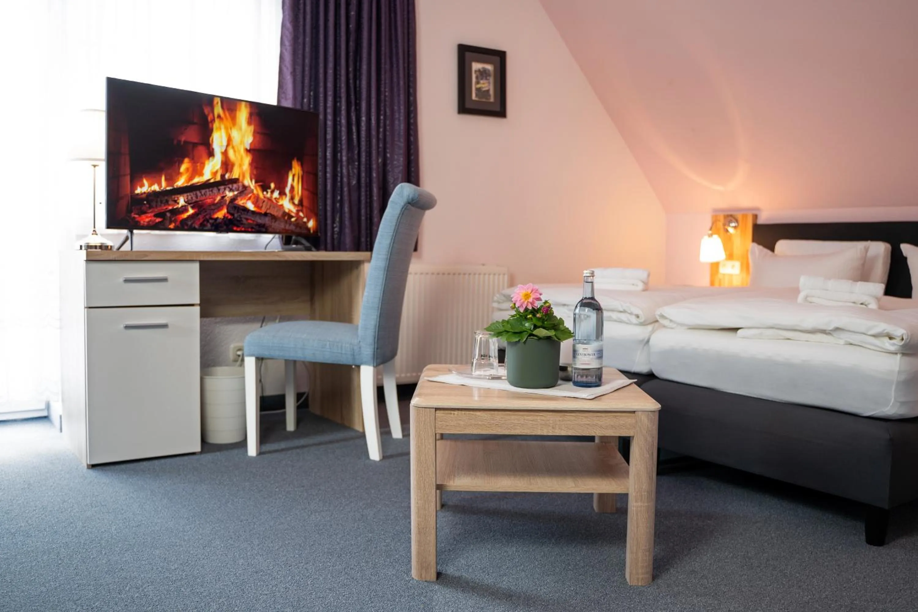 TV and multimedia, Bed in Im Wiesengrund