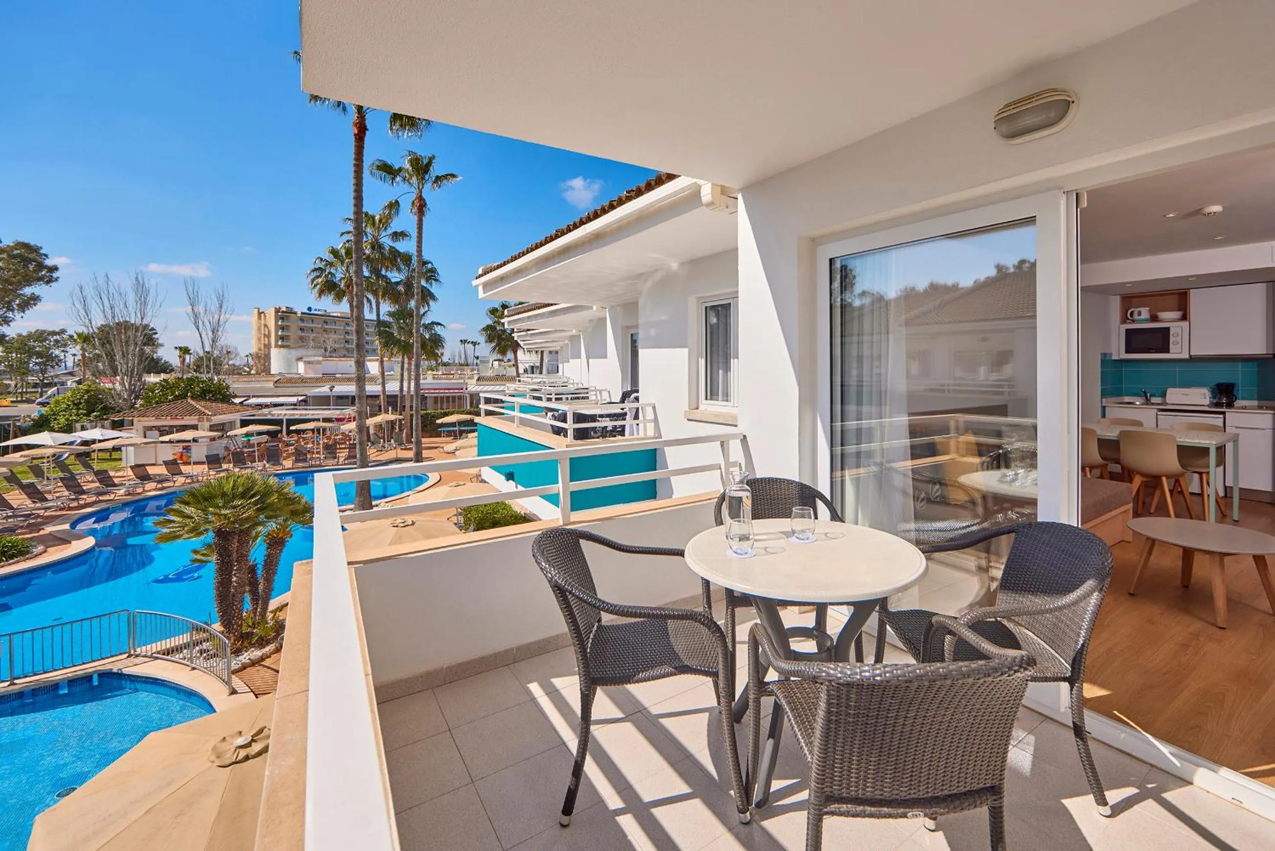 Balcony/Terrace in Universal Aparthotel Elisa