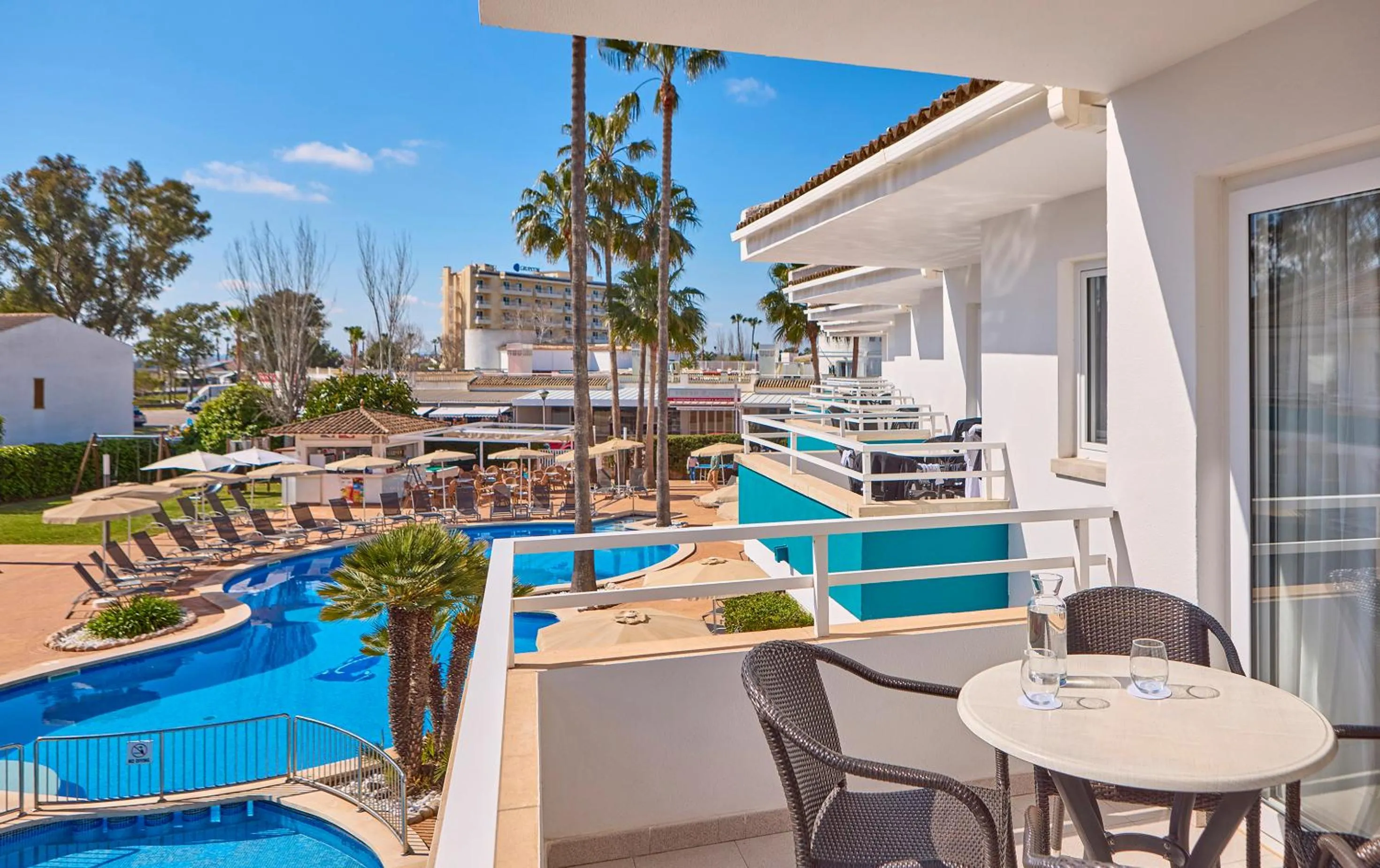 Balcony/Terrace in Universal Aparthotel Elisa