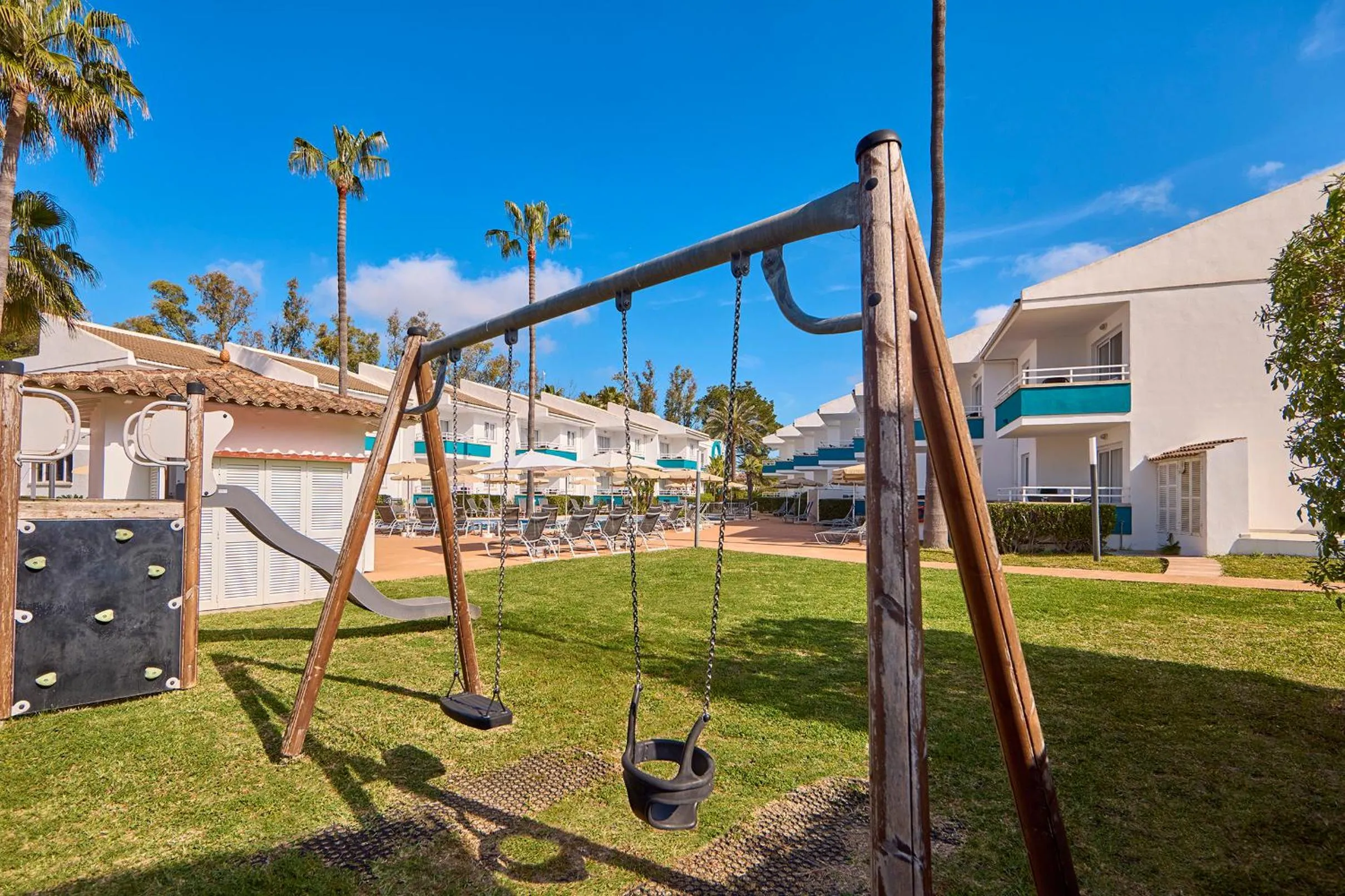 Children play ground in Universal Aparthotel Elisa