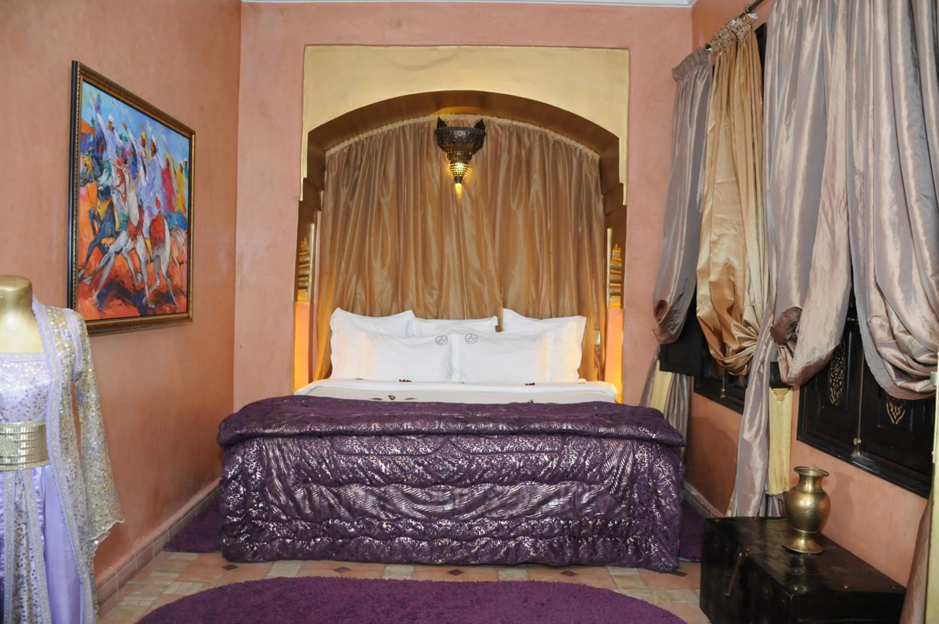 Photo of the whole room, Bed in Riad Wow