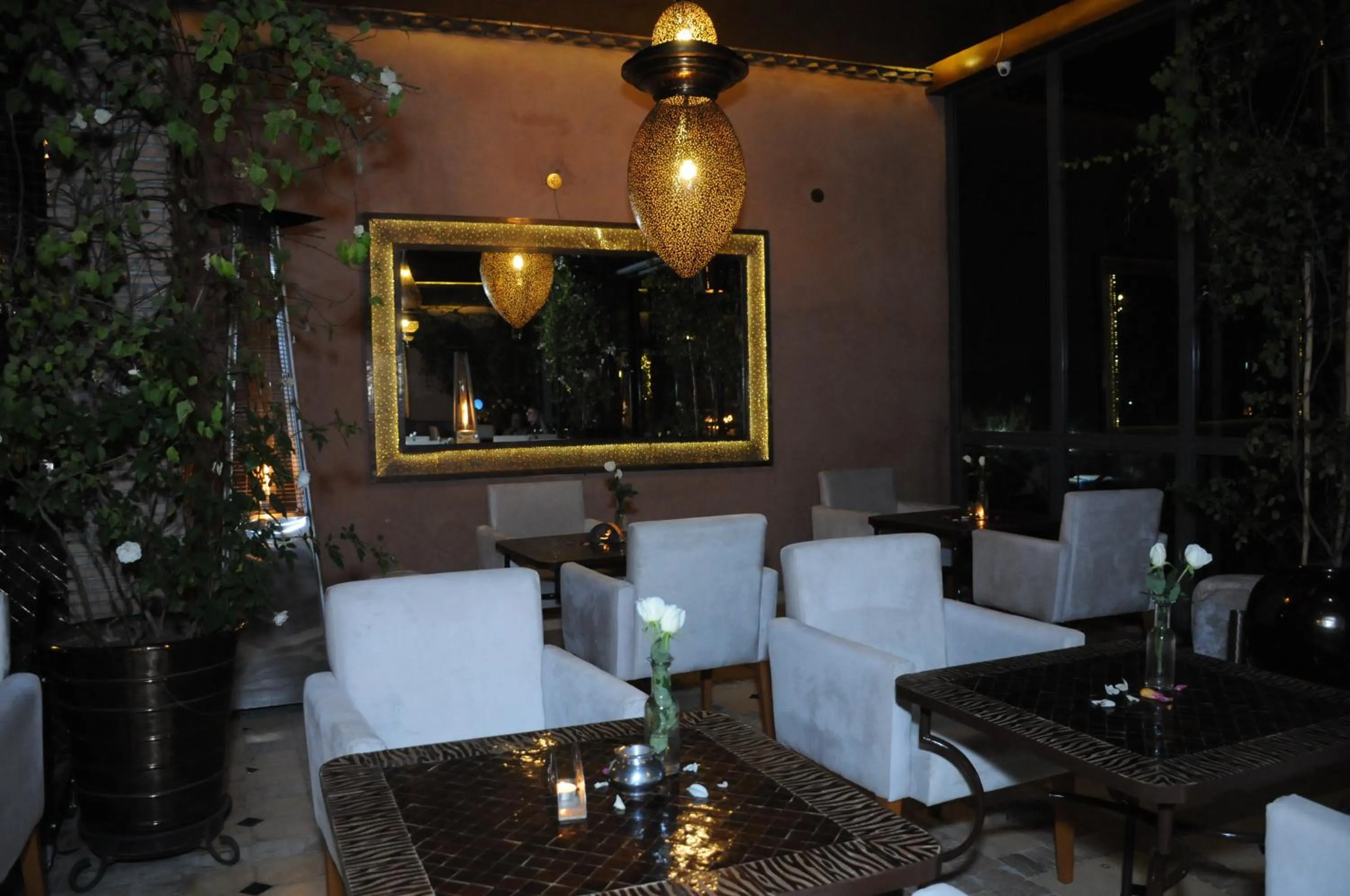 Restaurant/places to eat in Riad Wow