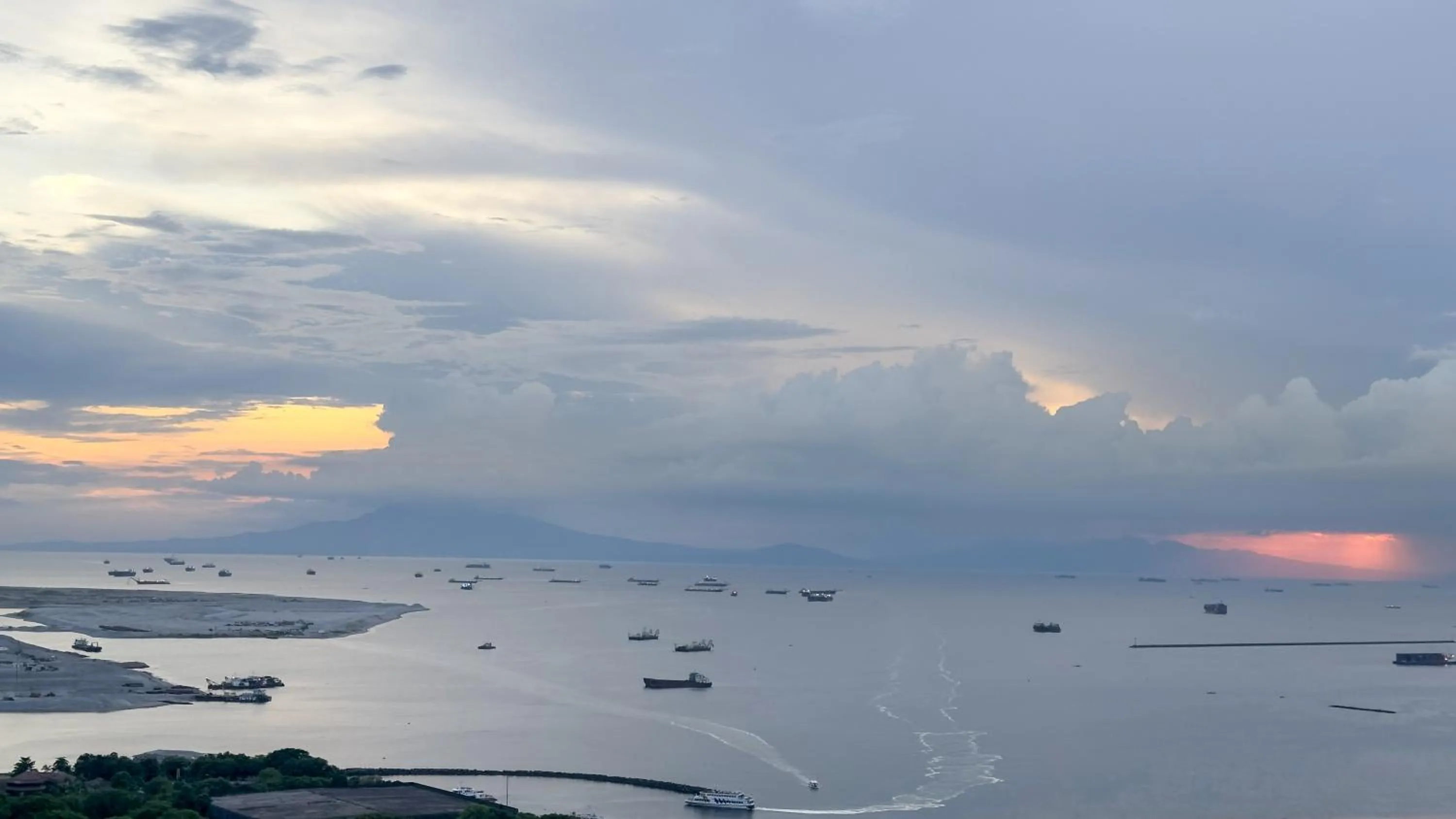 View (from property/room) in The Radiance Manila Bay