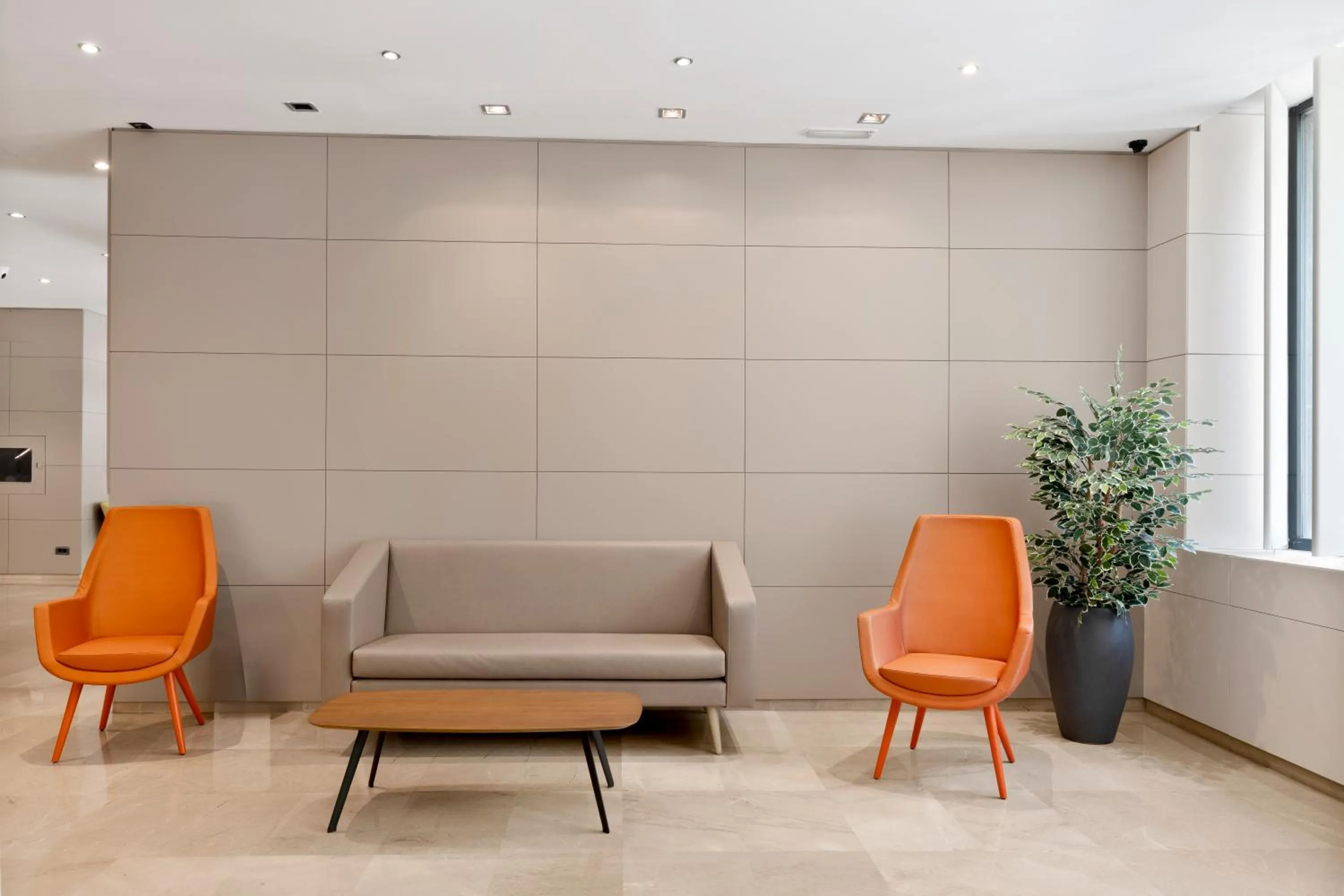 Seating area in B&B HOTEL Zaragoza Los Enlaces Estación