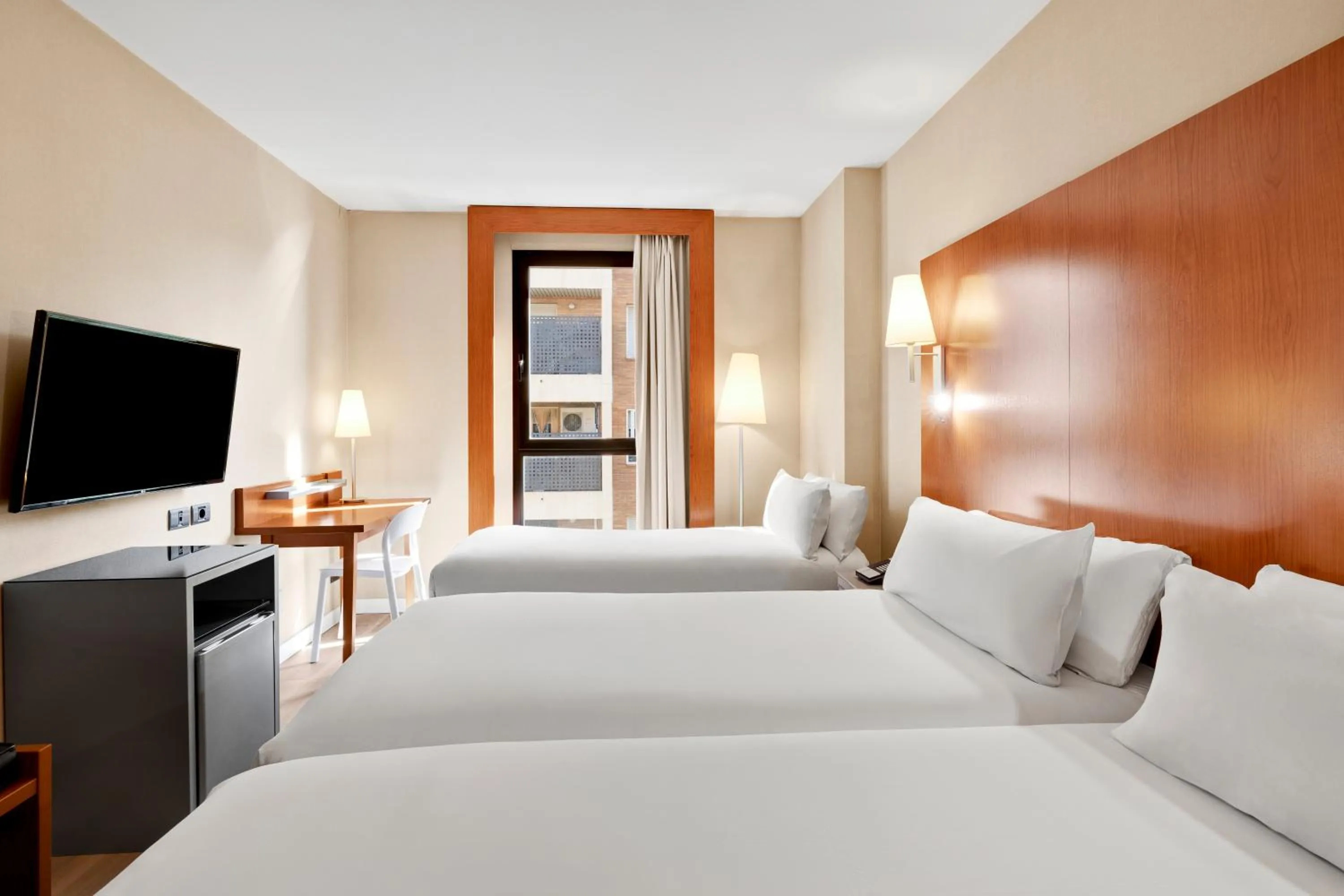 Bedroom, Bed in B&B HOTEL Zaragoza Los Enlaces Estación