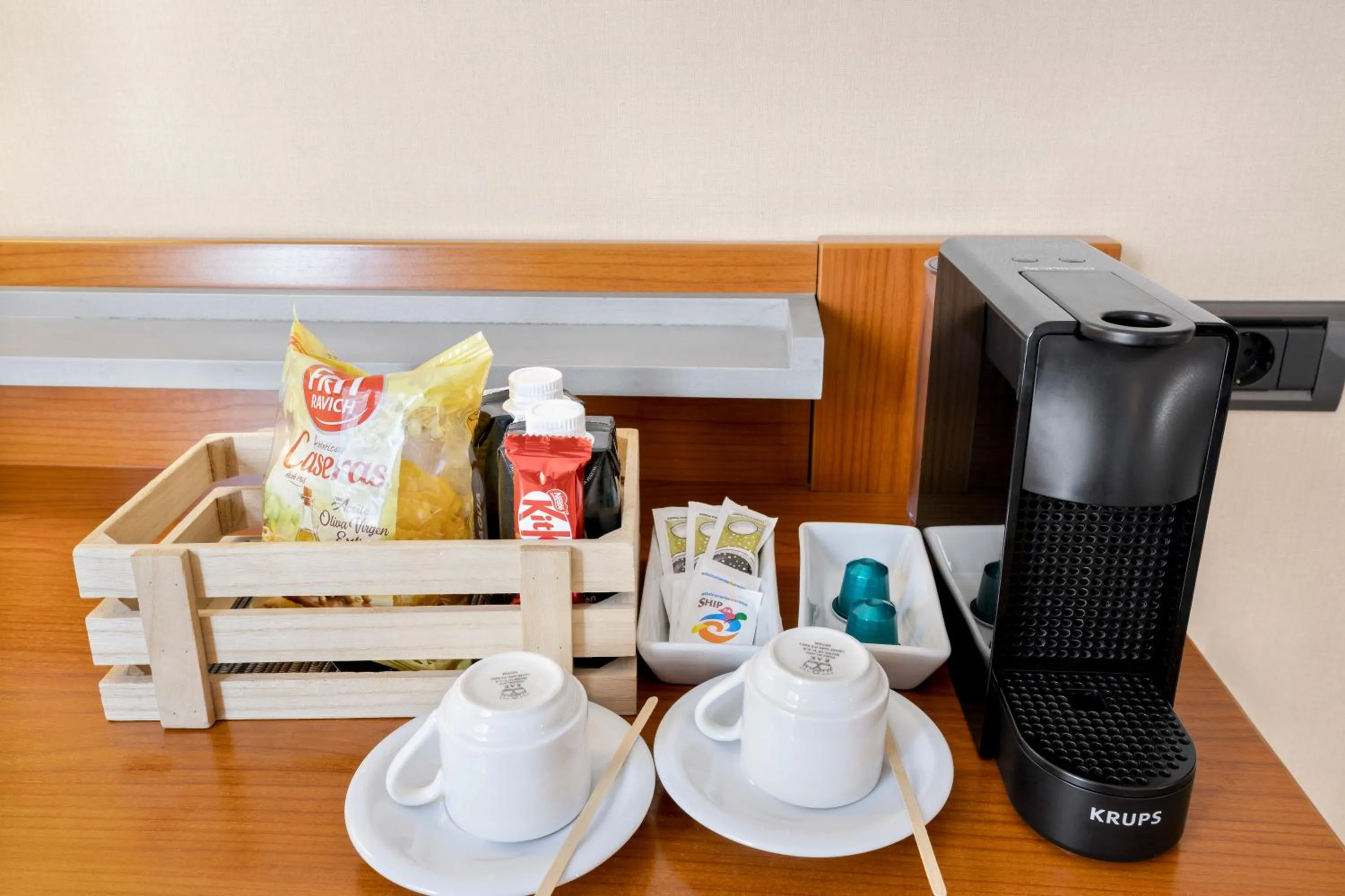 Coffee/tea facilities in B&B HOTEL Zaragoza Los Enlaces Estación