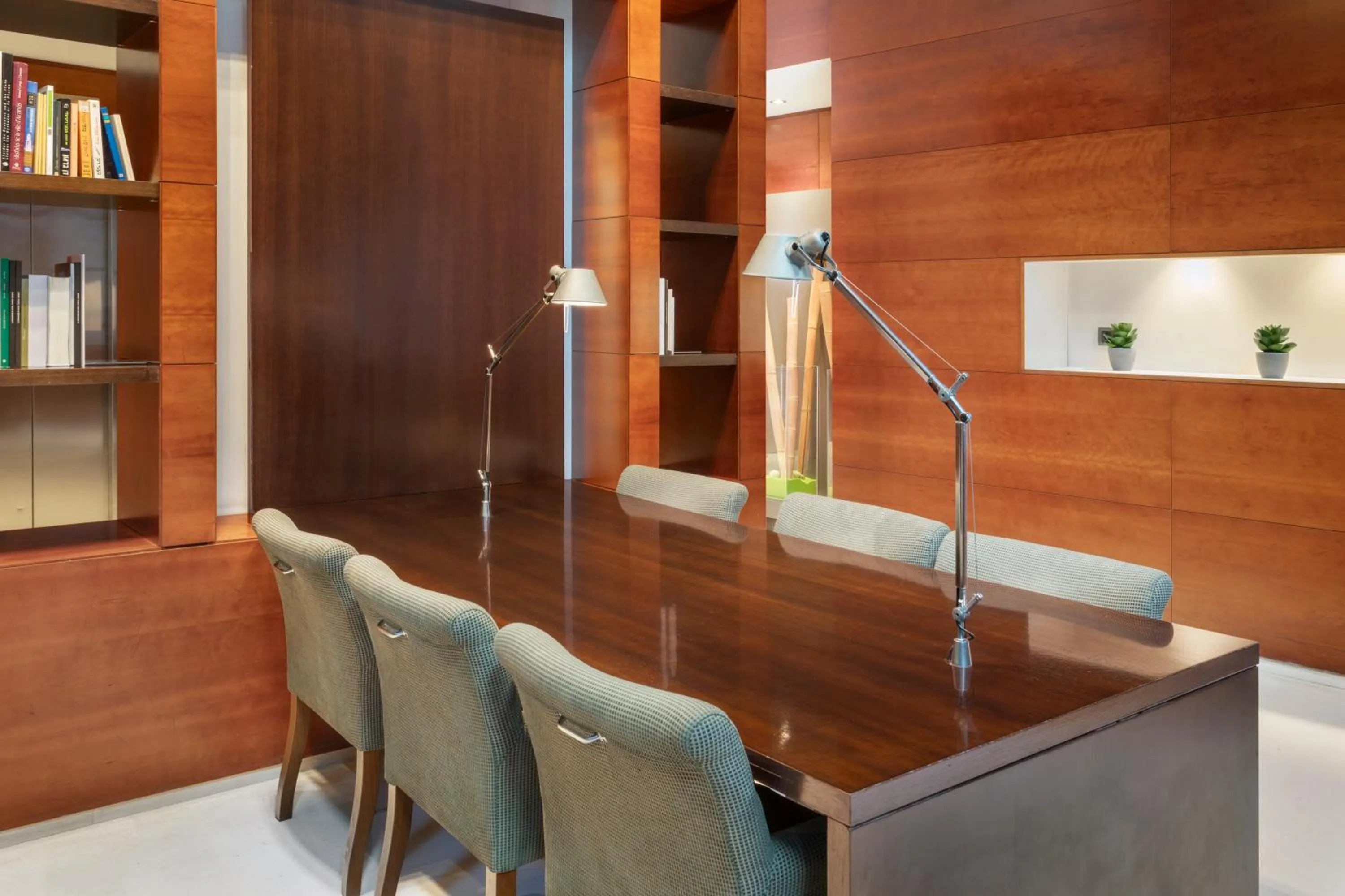 Meeting/conference room in B&B HOTEL Ciudad de Lleida