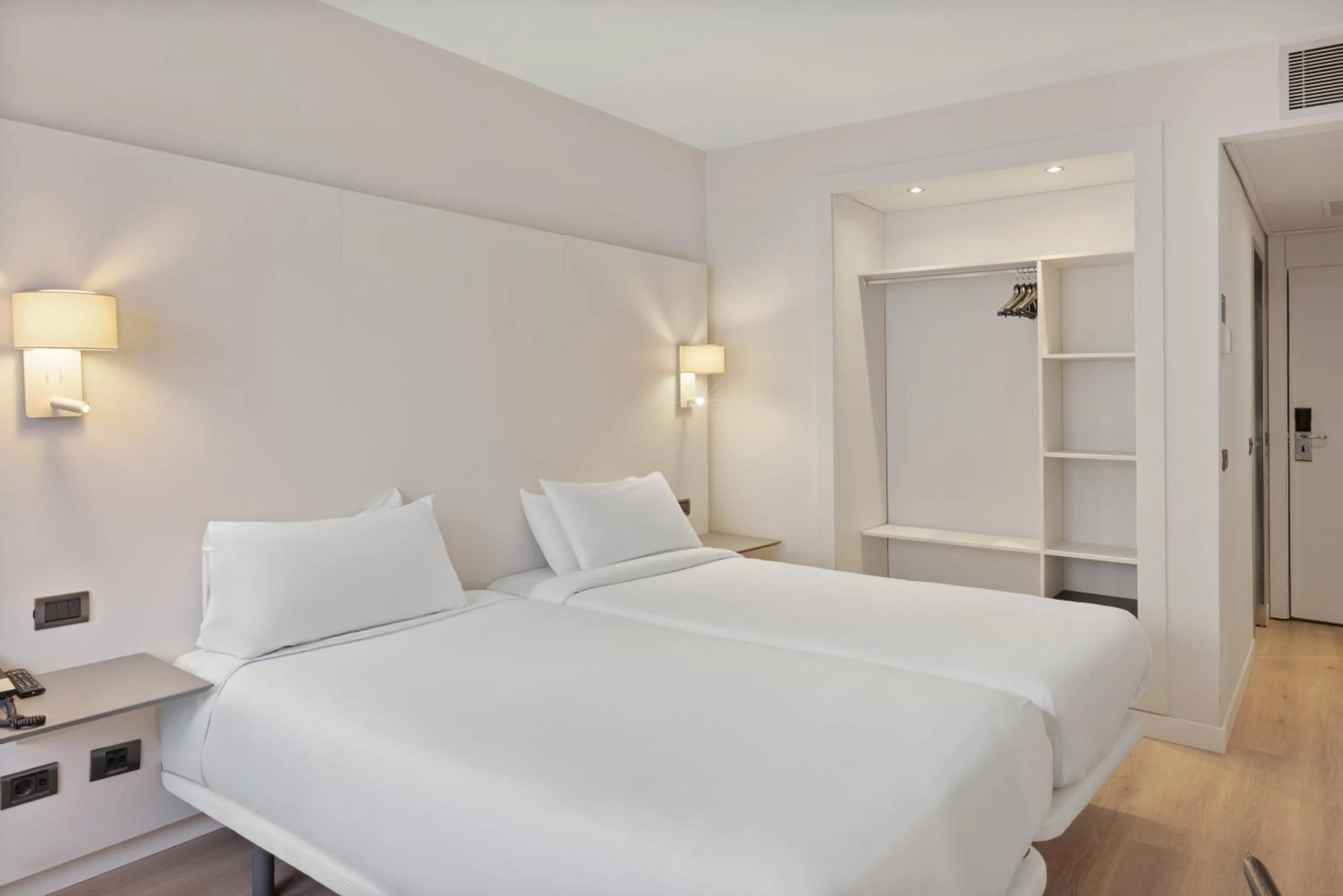 Bed in B&B HOTEL Ciudad de Lleida