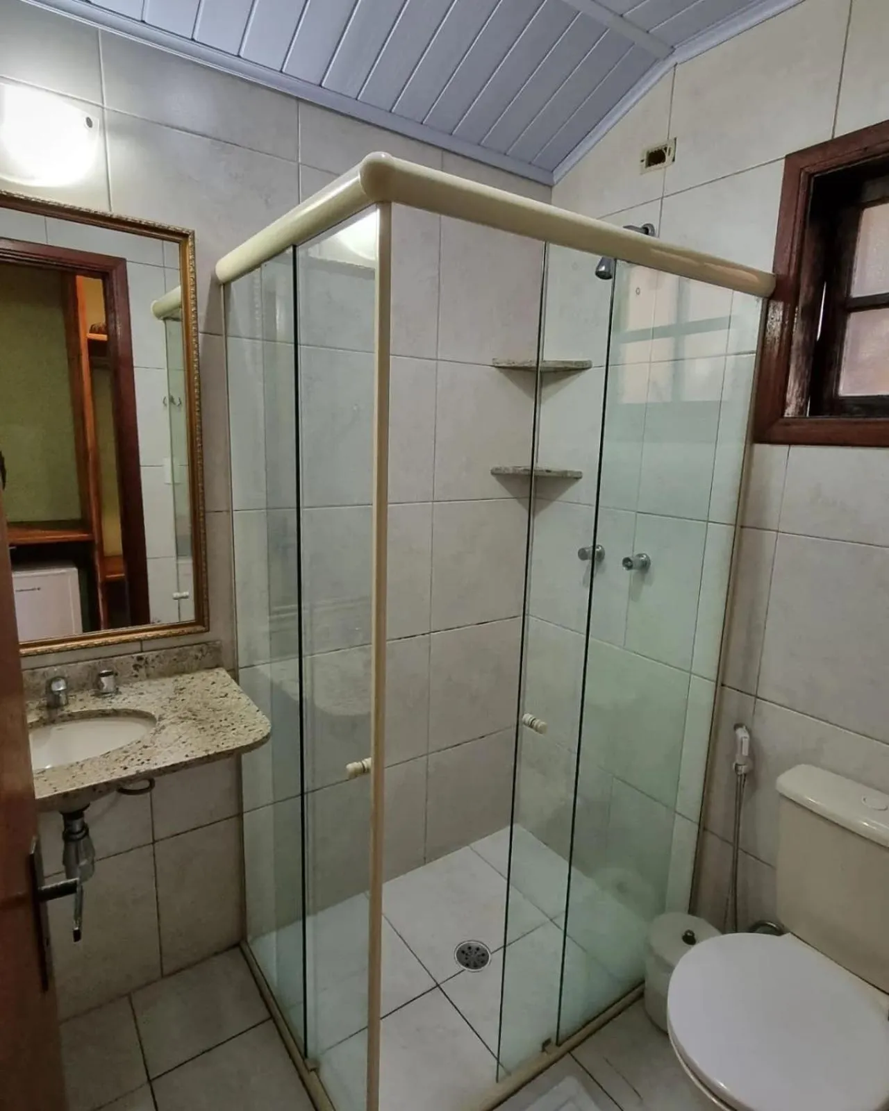 Shower in Pousada Atalaia