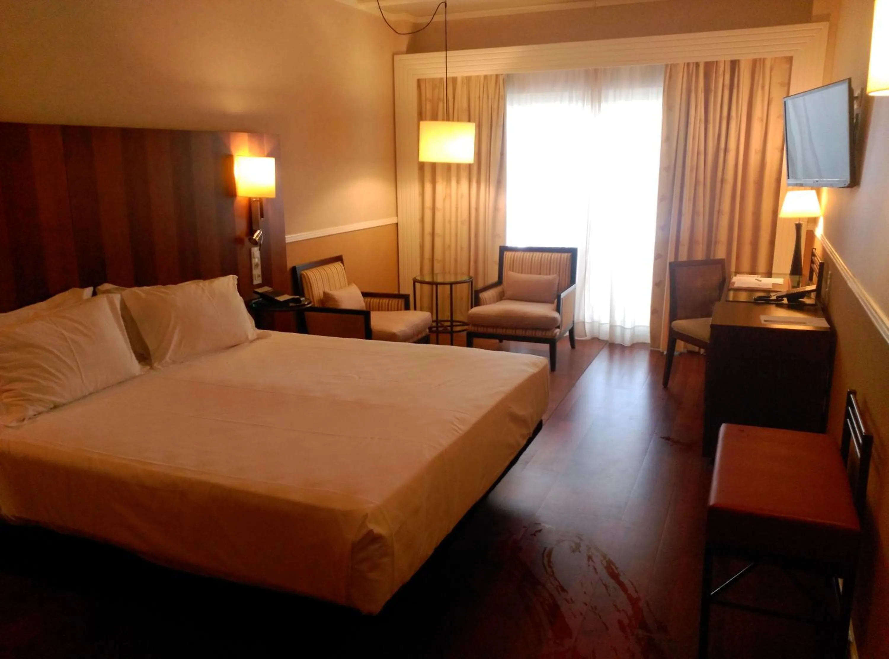 Balcony/Terrace, Bed in Hotel Nuevo Portil Golf