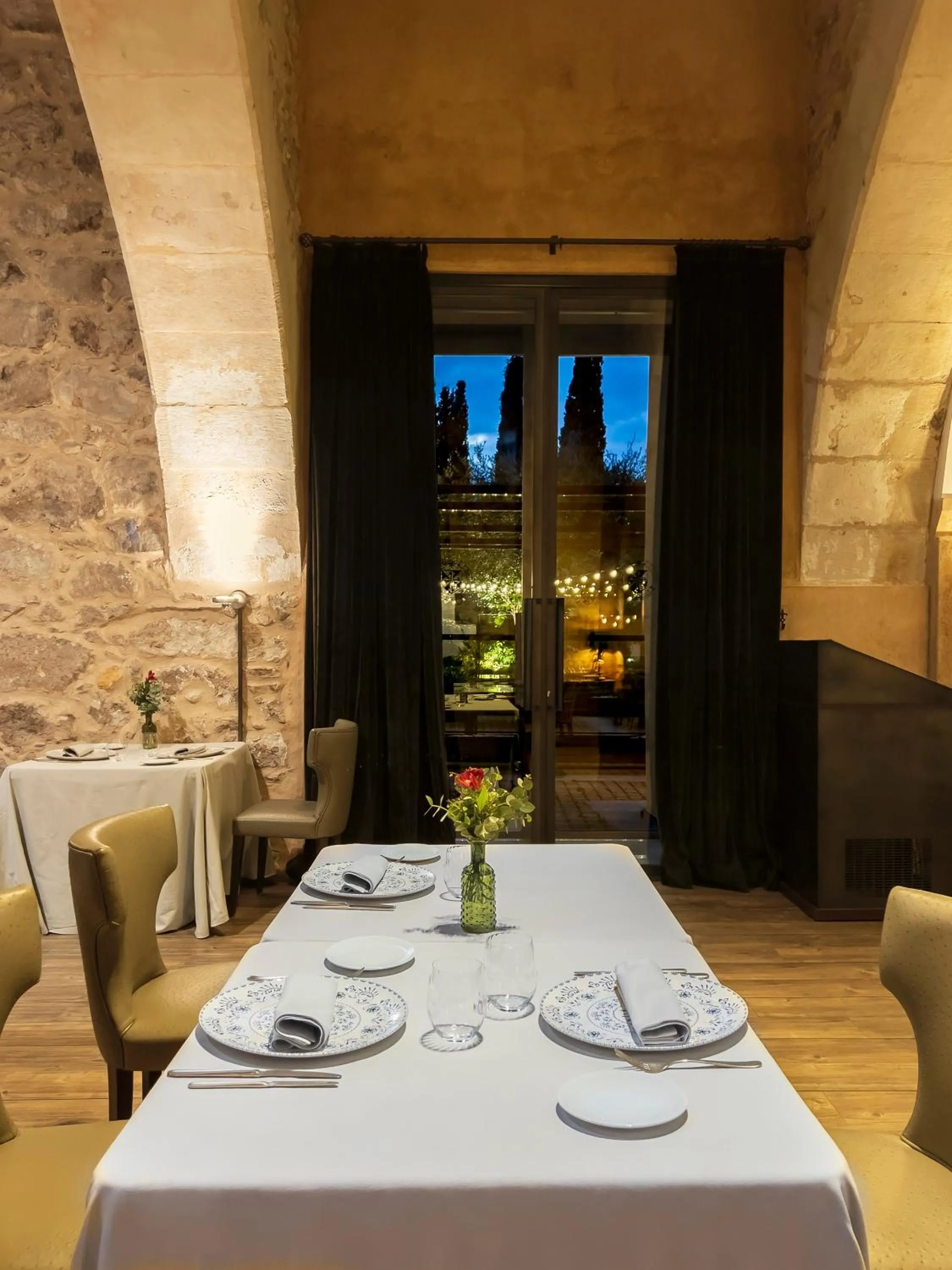 Restaurant/places to eat in Hospes Palacio de San Esteban, a Member of Design Hotels