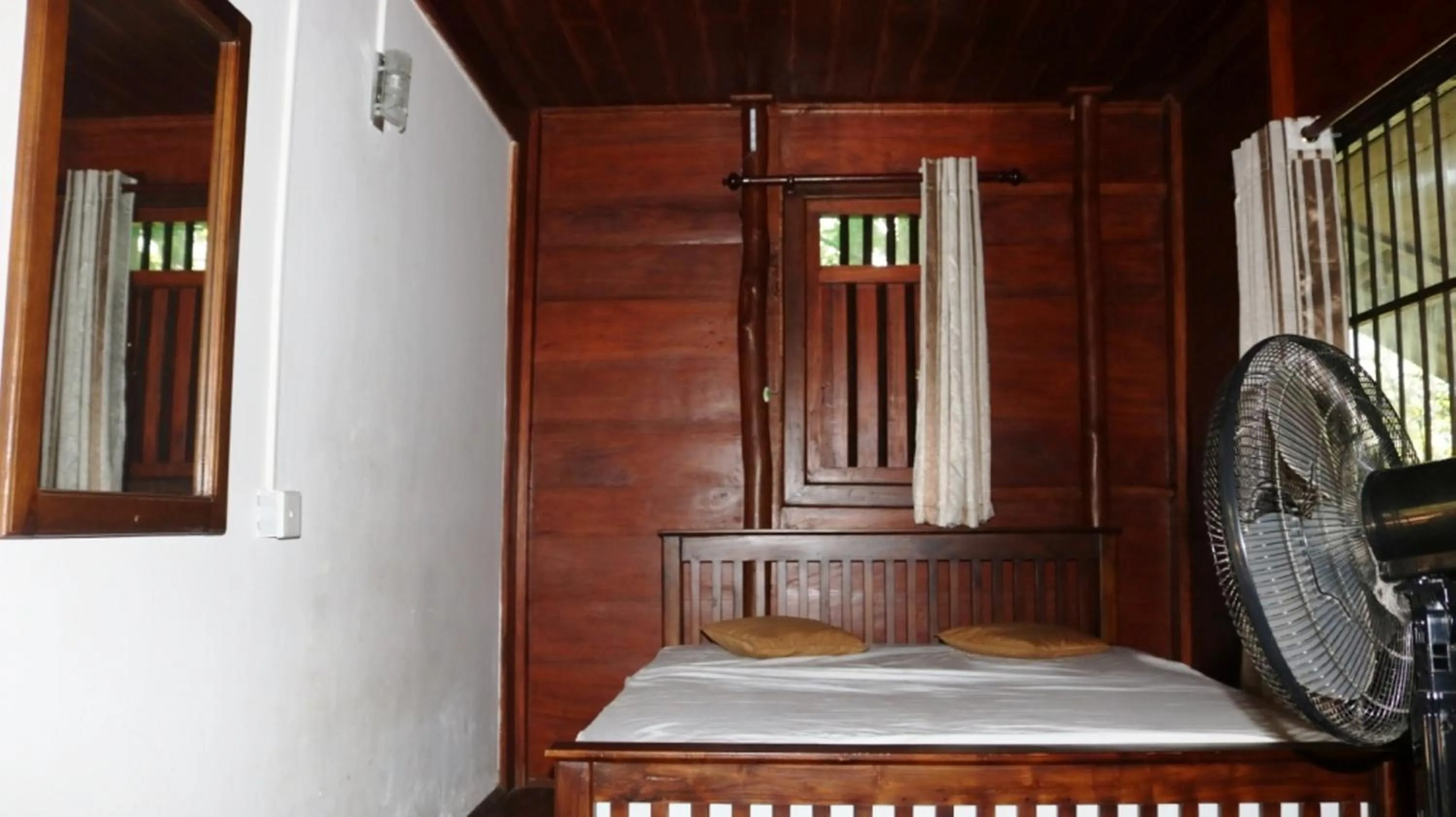 Bed in Birds Paradise Hotel