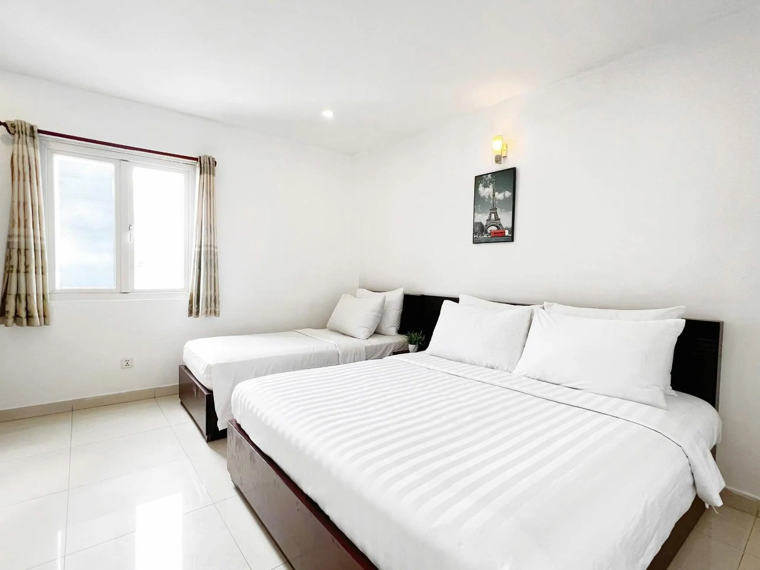 Bedroom, Bed in SaiGon Europe Hotel