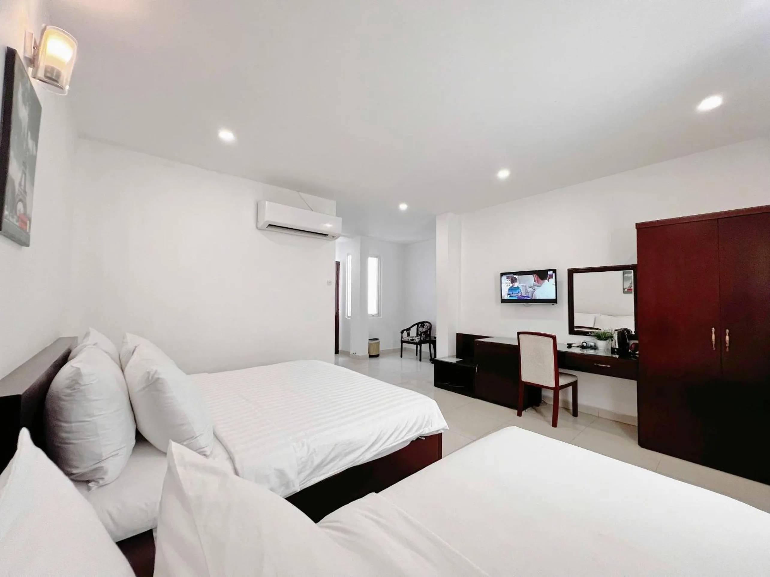 Property building, Bed in SaiGon Europe Hotel