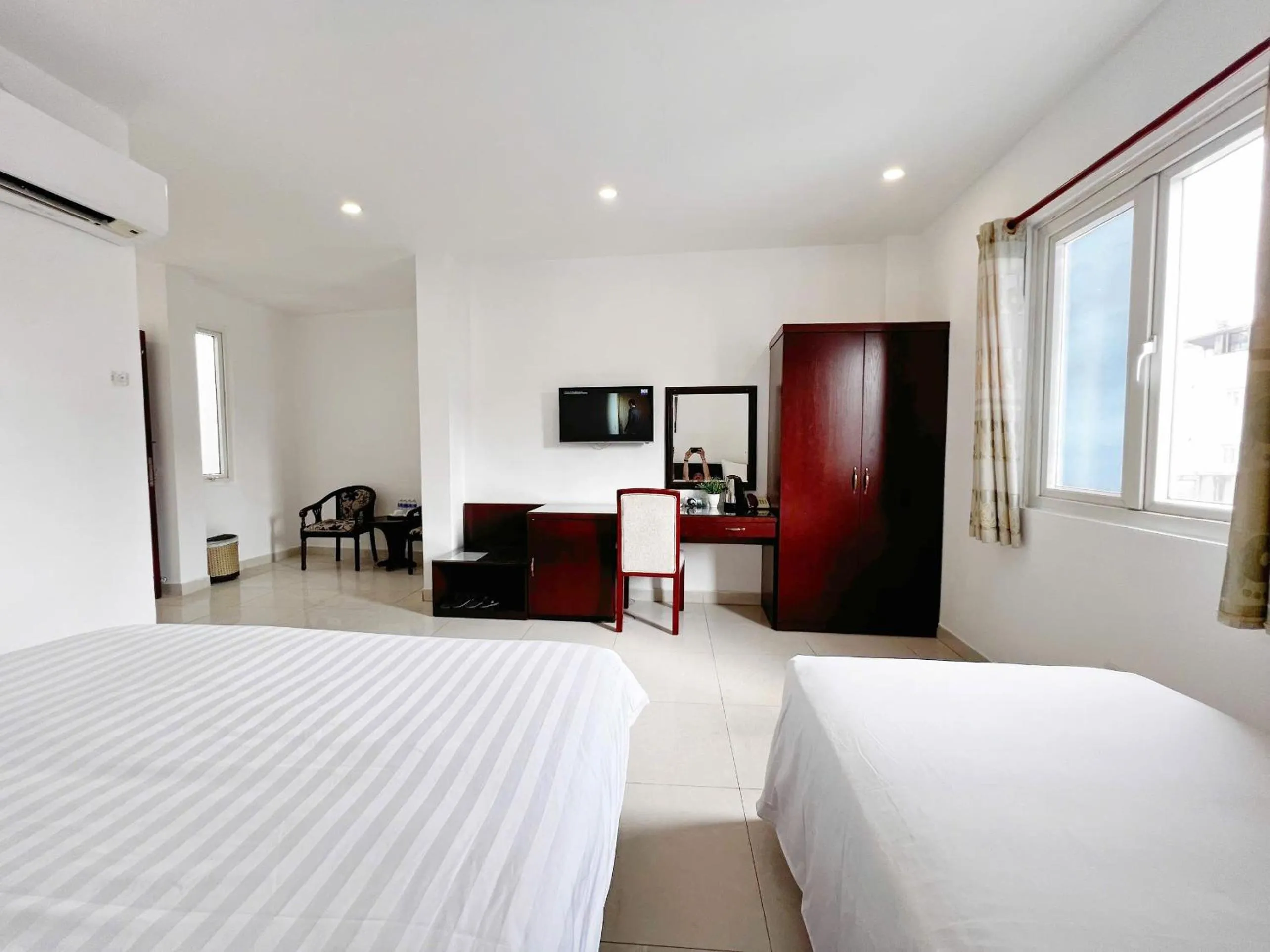 Property building, Bed in SaiGon Europe Hotel