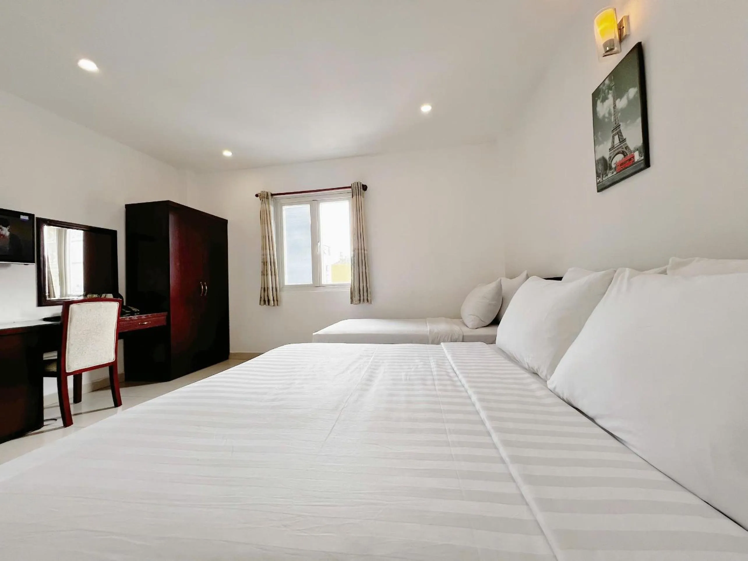 Property building, Bed in SaiGon Europe Hotel