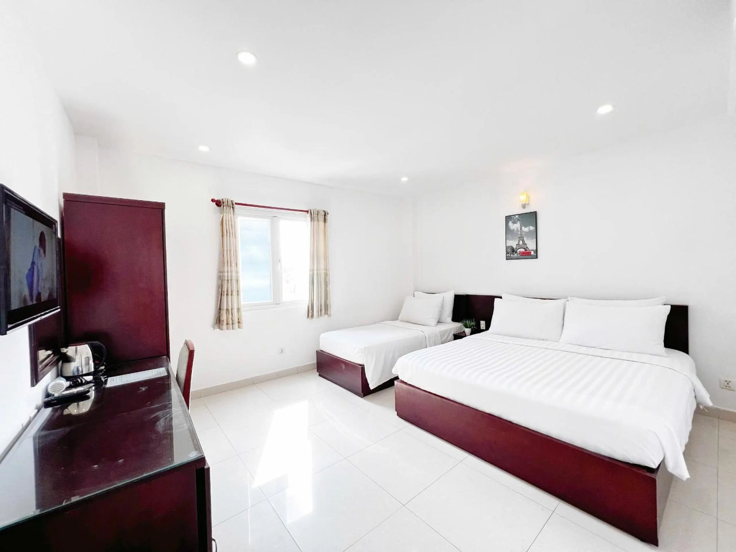 Property building, Bed in SaiGon Europe Hotel
