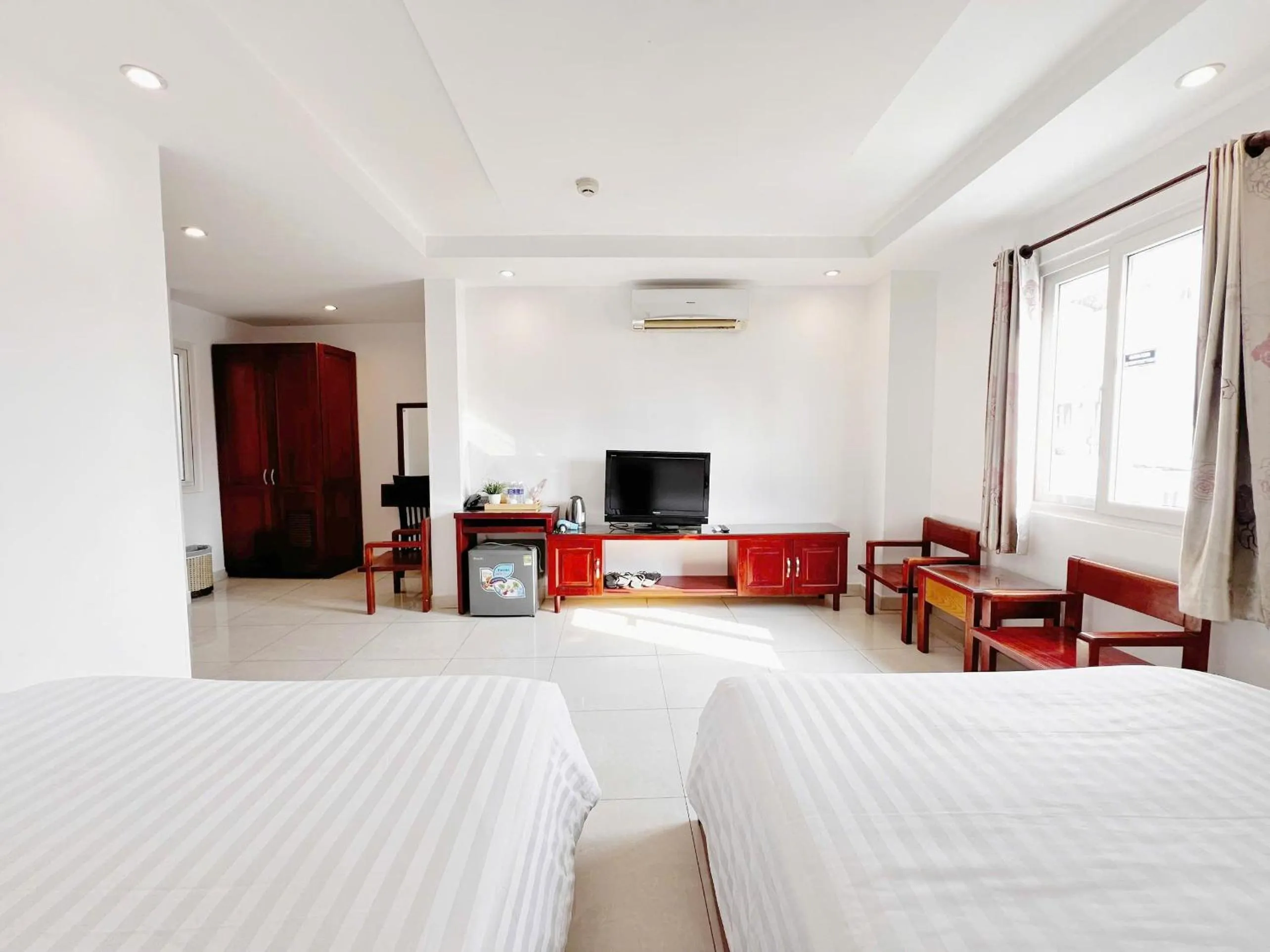 Property building, Bed in SaiGon Europe Hotel