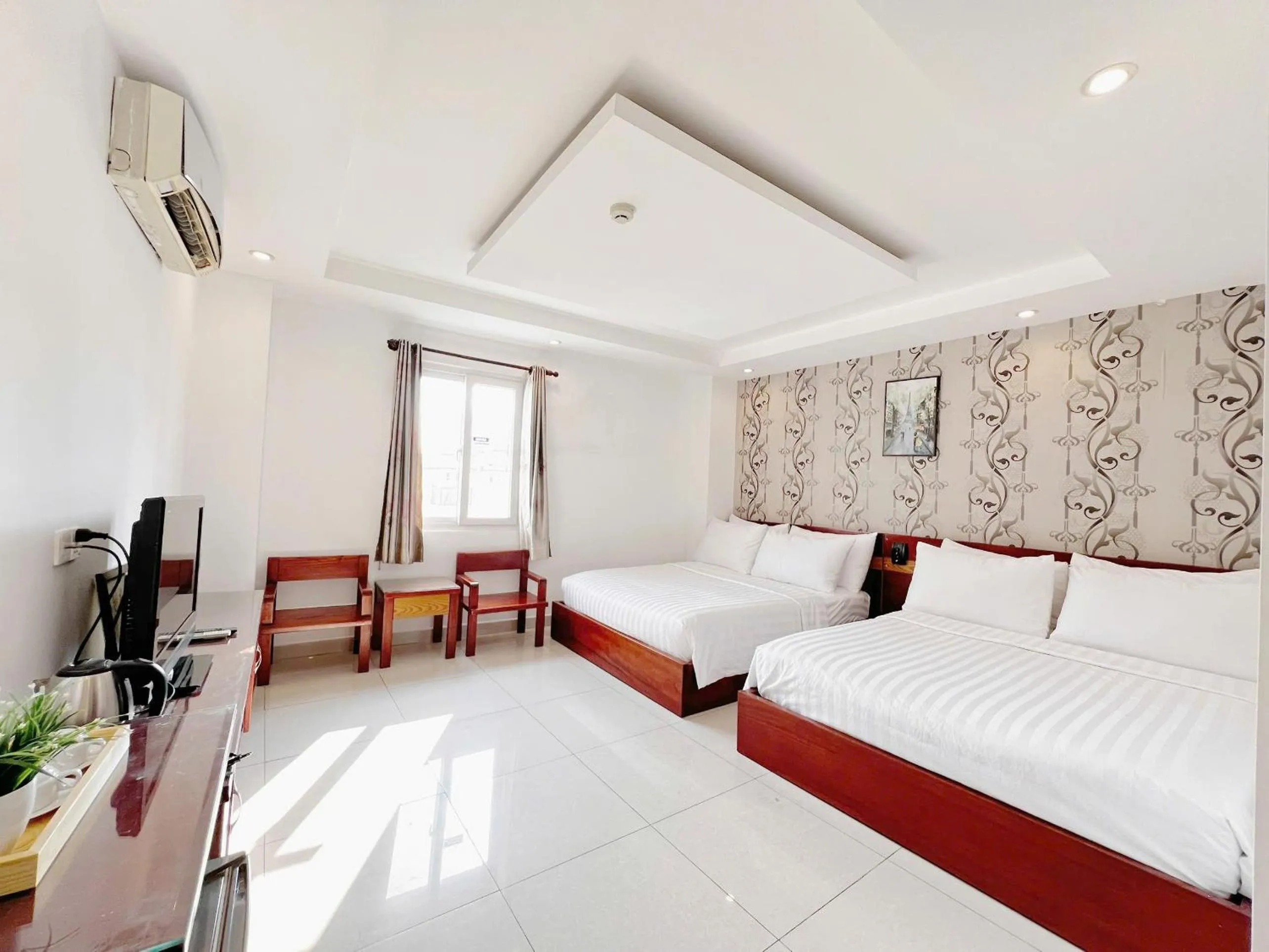 Property building, Bed in SaiGon Europe Hotel
