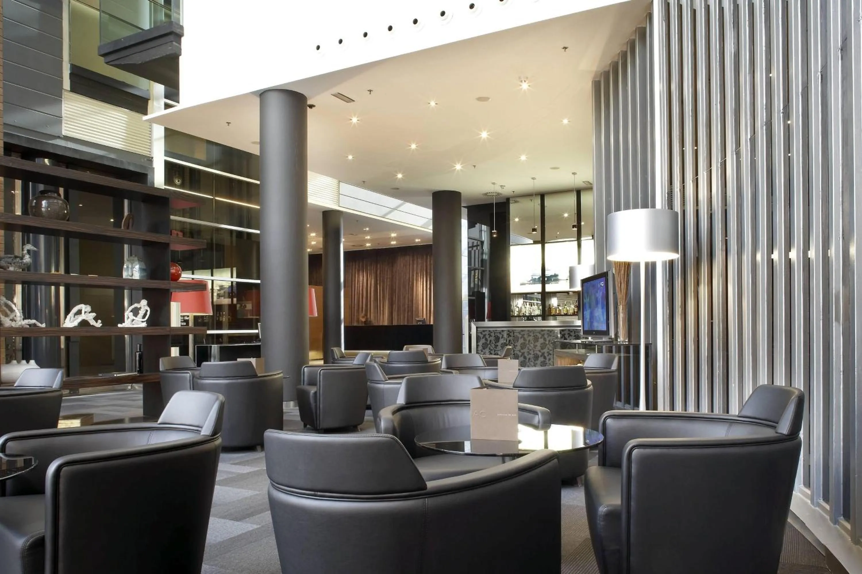 Lounge or bar in AC Hotel Som by Marriott