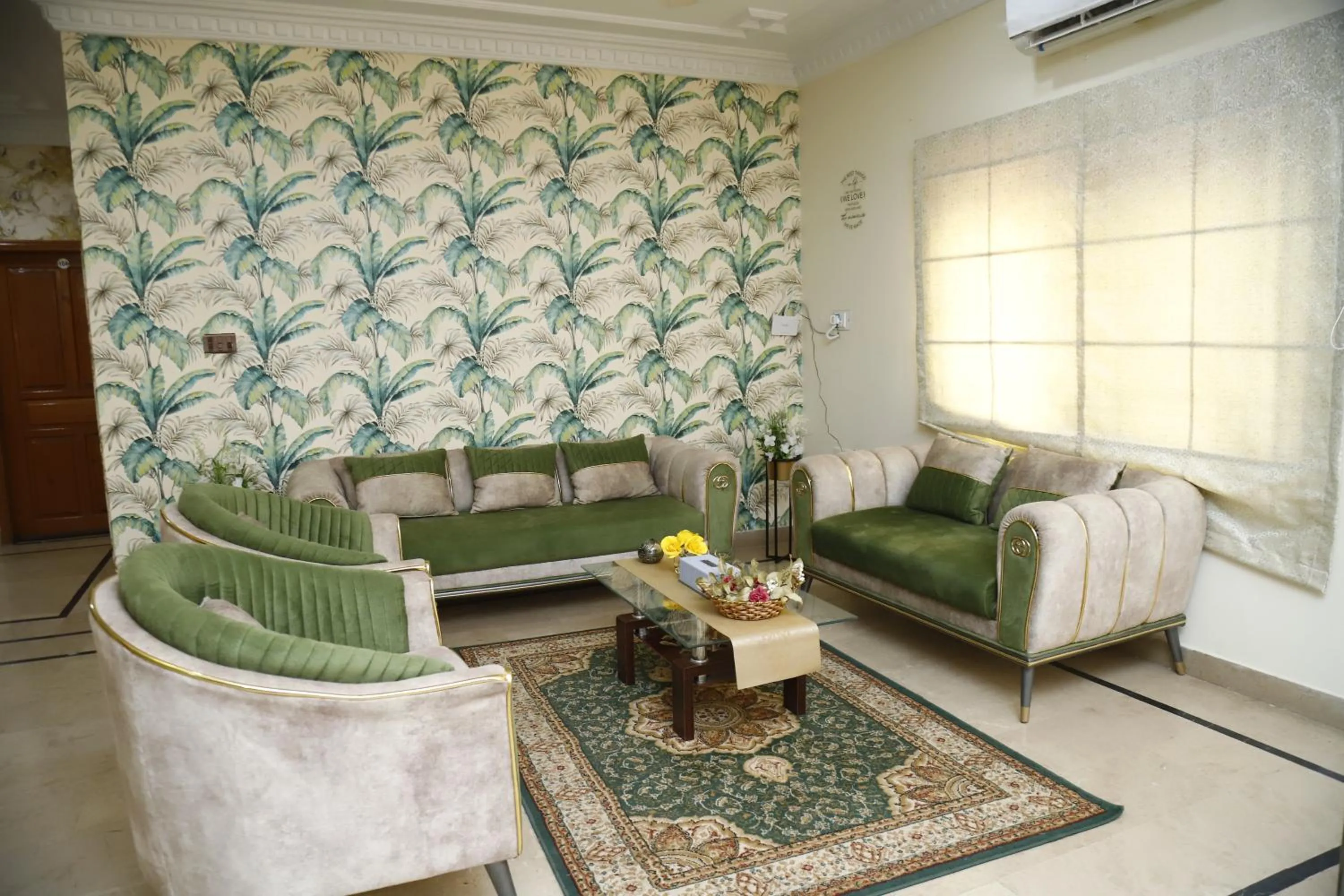 Living room in Waypoint Hotel